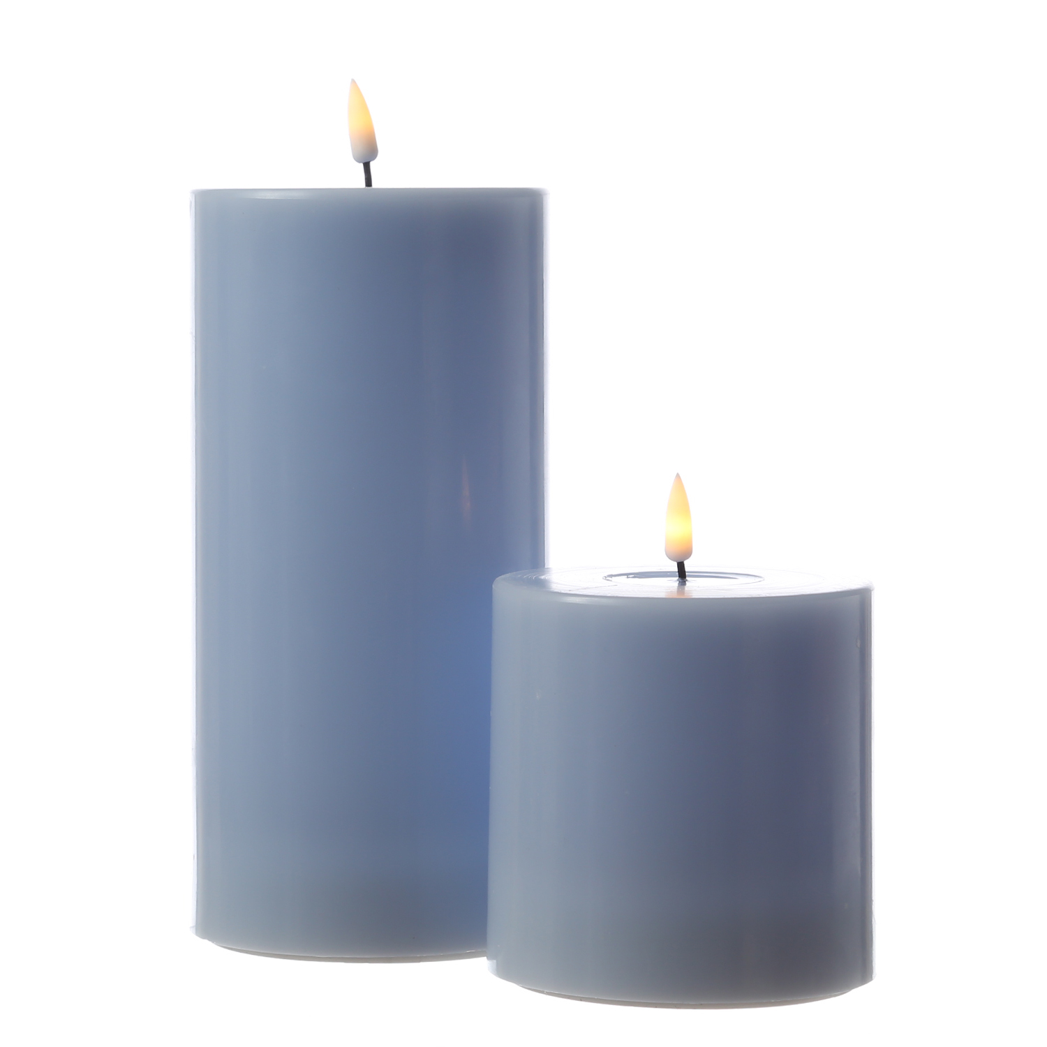 LED Stumpenkerze MIA - Echtwachs - realistische 3D Flamme - H: 20cm - D: 10cm - hellblau