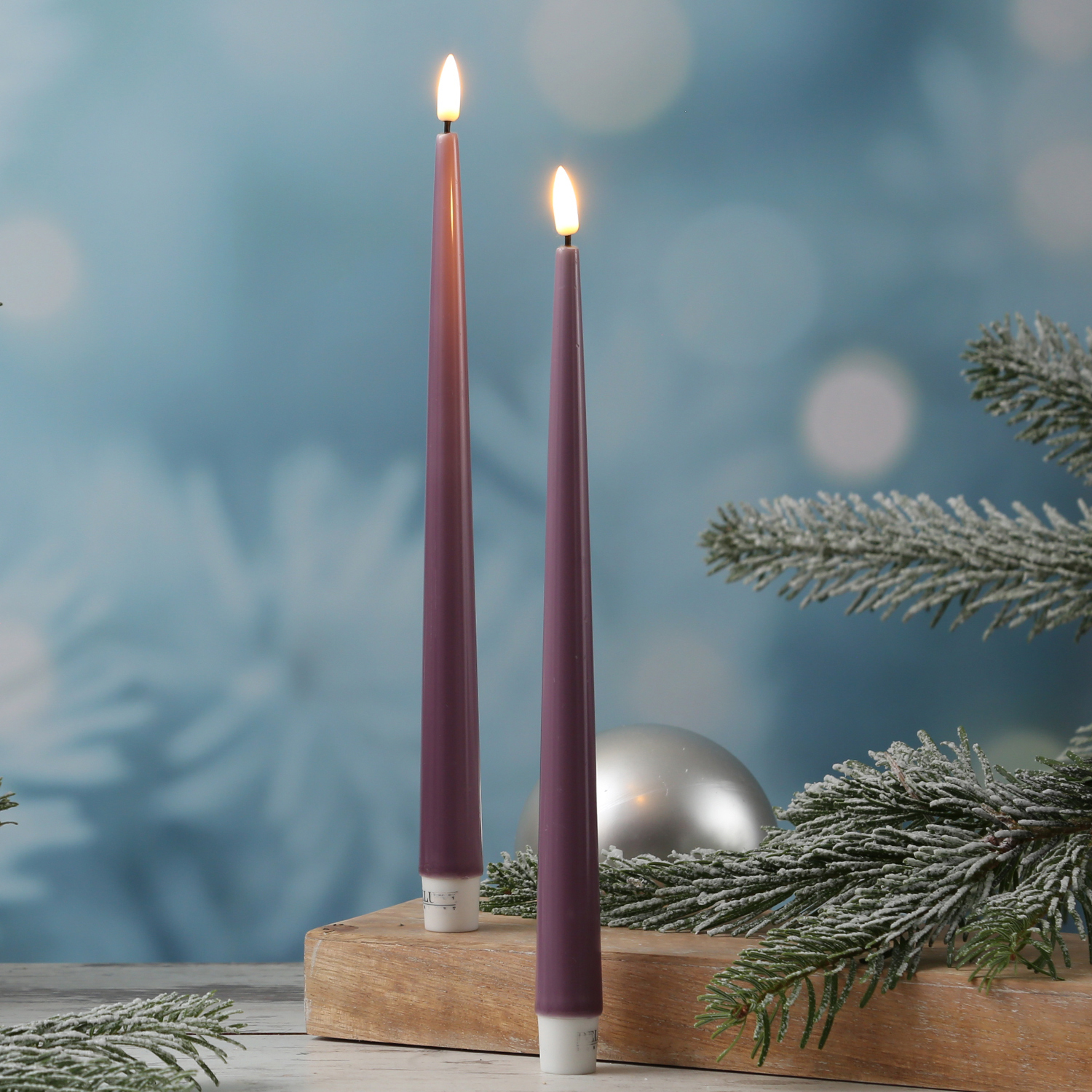 LED Stabkerzen ELLA - Echtwachs - realistische 3D Flamme - H: 28cm - flieder - 2 Stück