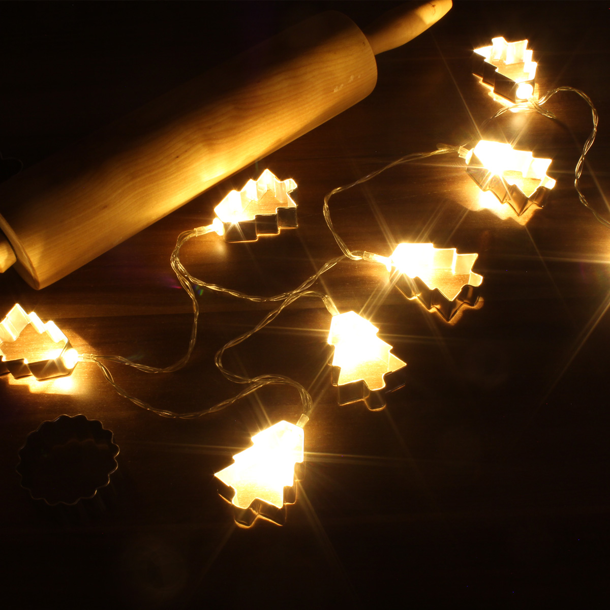 LED Lichterkette mit goldenen Baum Backförmchen - 8 warmweiße LED - Batteriebetrieb - L: 1,4m