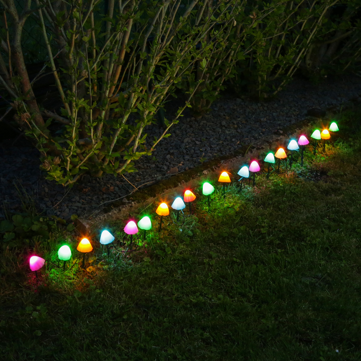 LED Lichterkette Mini Pilze - 20 Gartenstecker mit Erdspiessen - 8 Funkt. - Timer - L- 3-8m - bunt