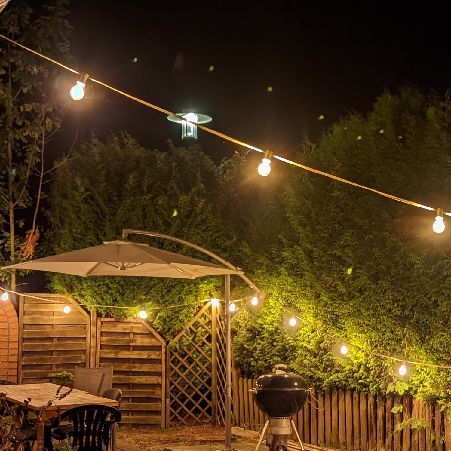 Illu-/Partylichterkette 5m - Außenlichterkette grün - Made in Germany - 10 weiße Halogenlampen (28W)