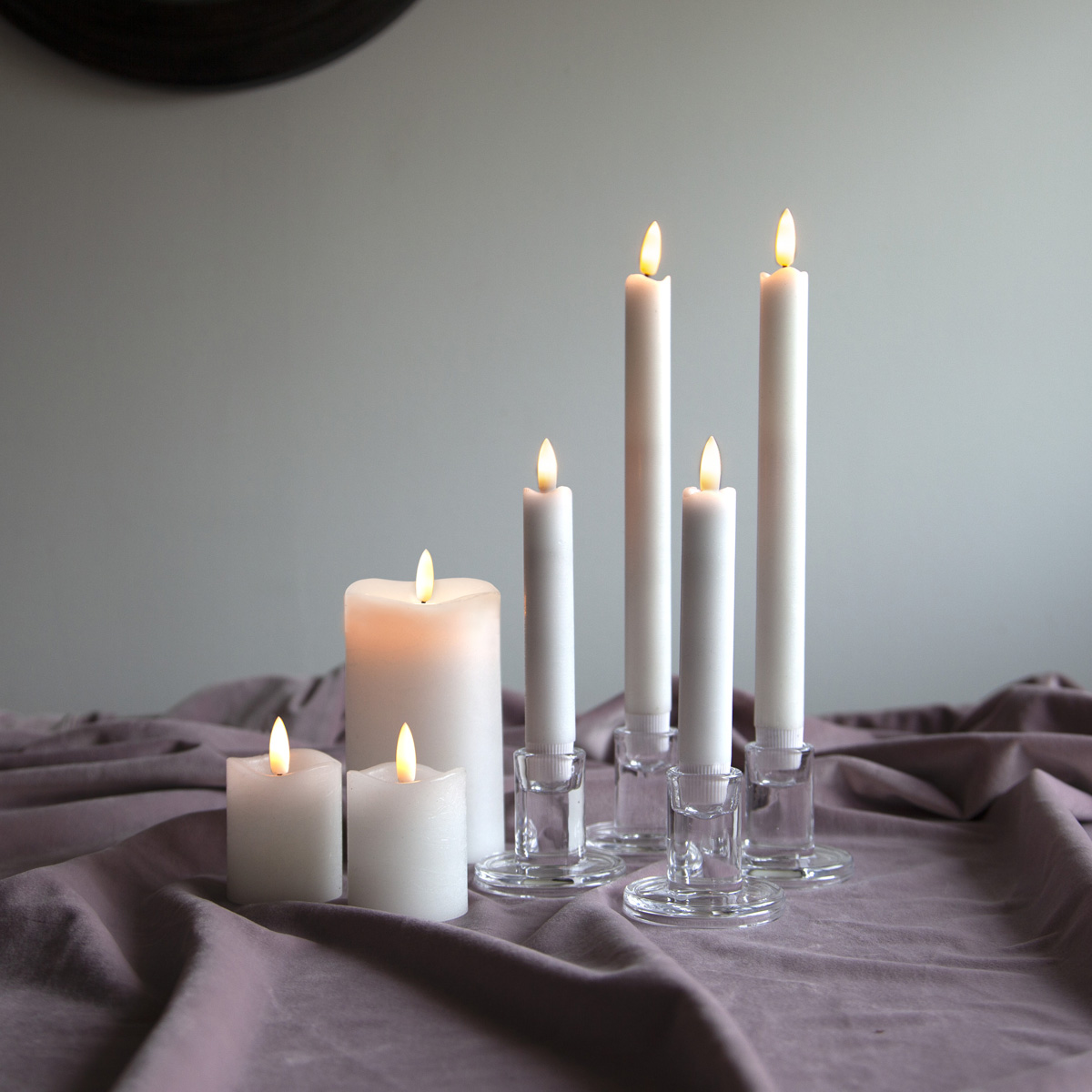 LED Stumpenkerze "Flamme" - Echtwachs - warmweiße Flamme - H: 14cm - Batteriebetrieb - Timer
