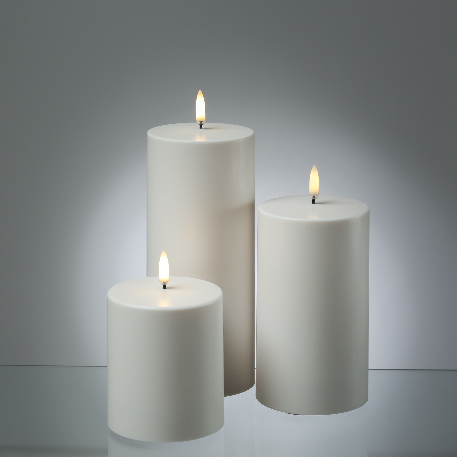 LED Kerzenset THEA - Kunststoff - 3 Größen - inkl. Batterien/Fernb. - bis zu 2500 Std. - für Außen