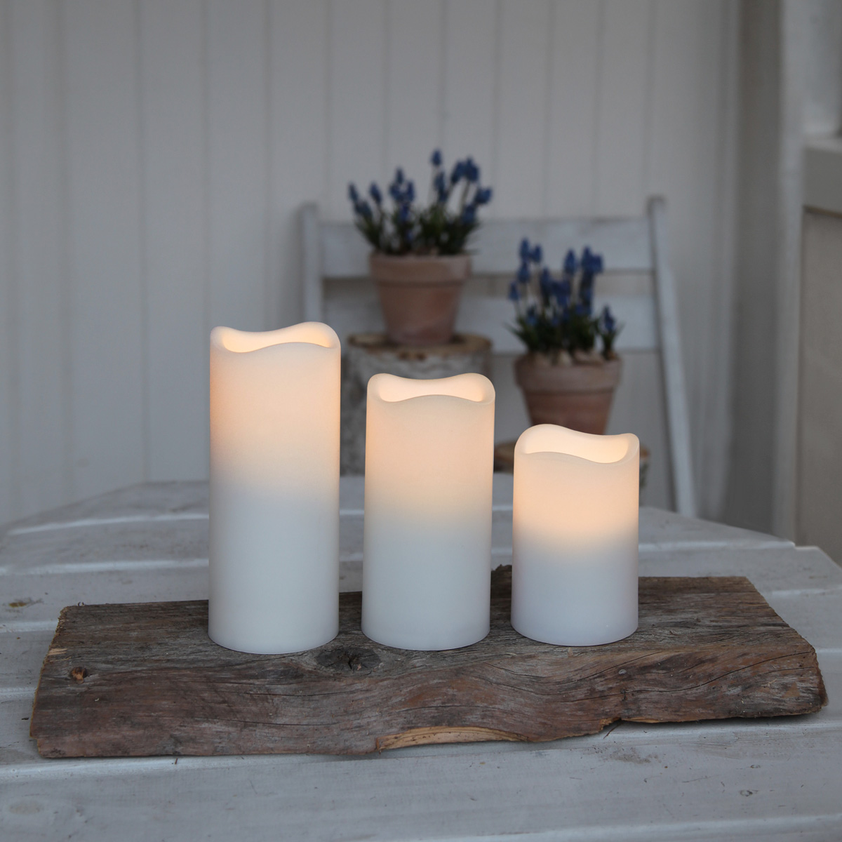 LED Stumpenkerze "Paul" - flackernde LED - Batteriebetrieb - Timer - Fernbedienung - weiß - 3er Set