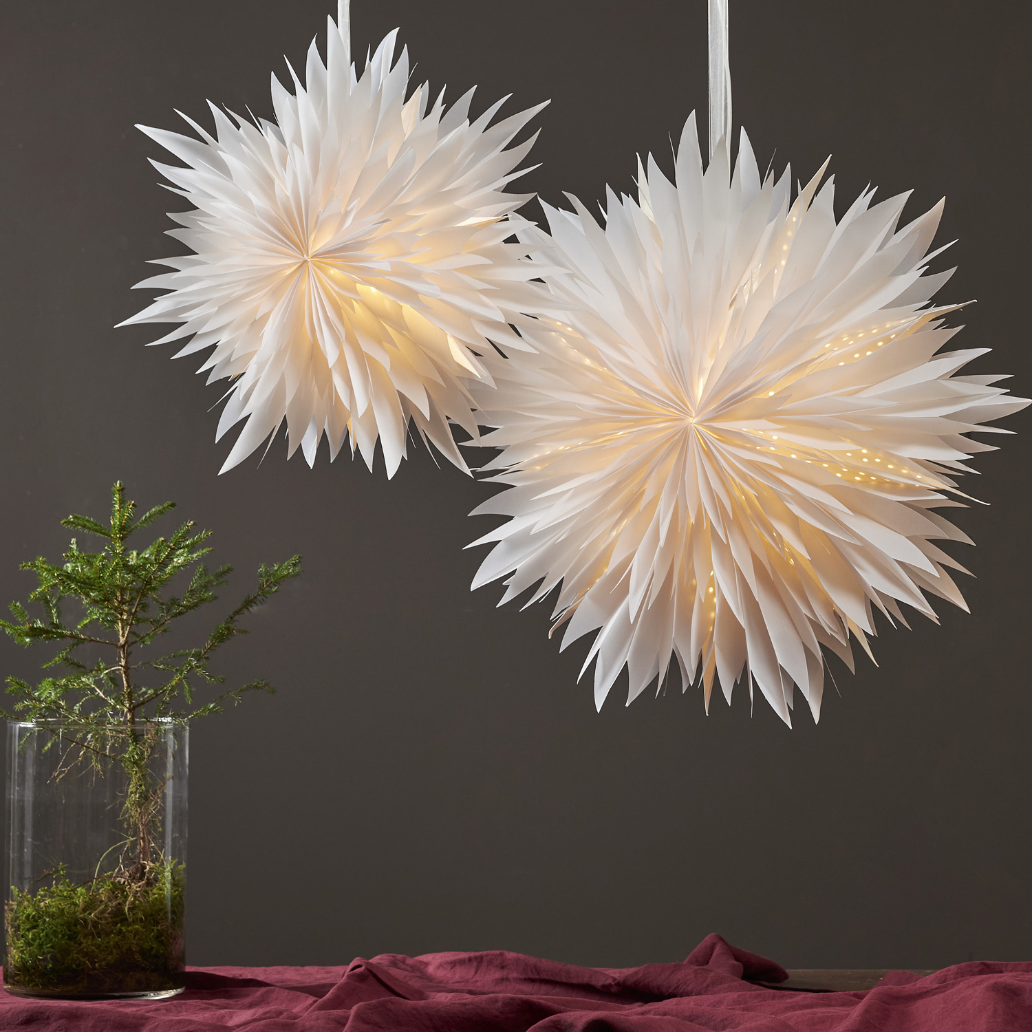 Papierstern EISBLUME - hängend - D: 45cm - mit Band - weiß