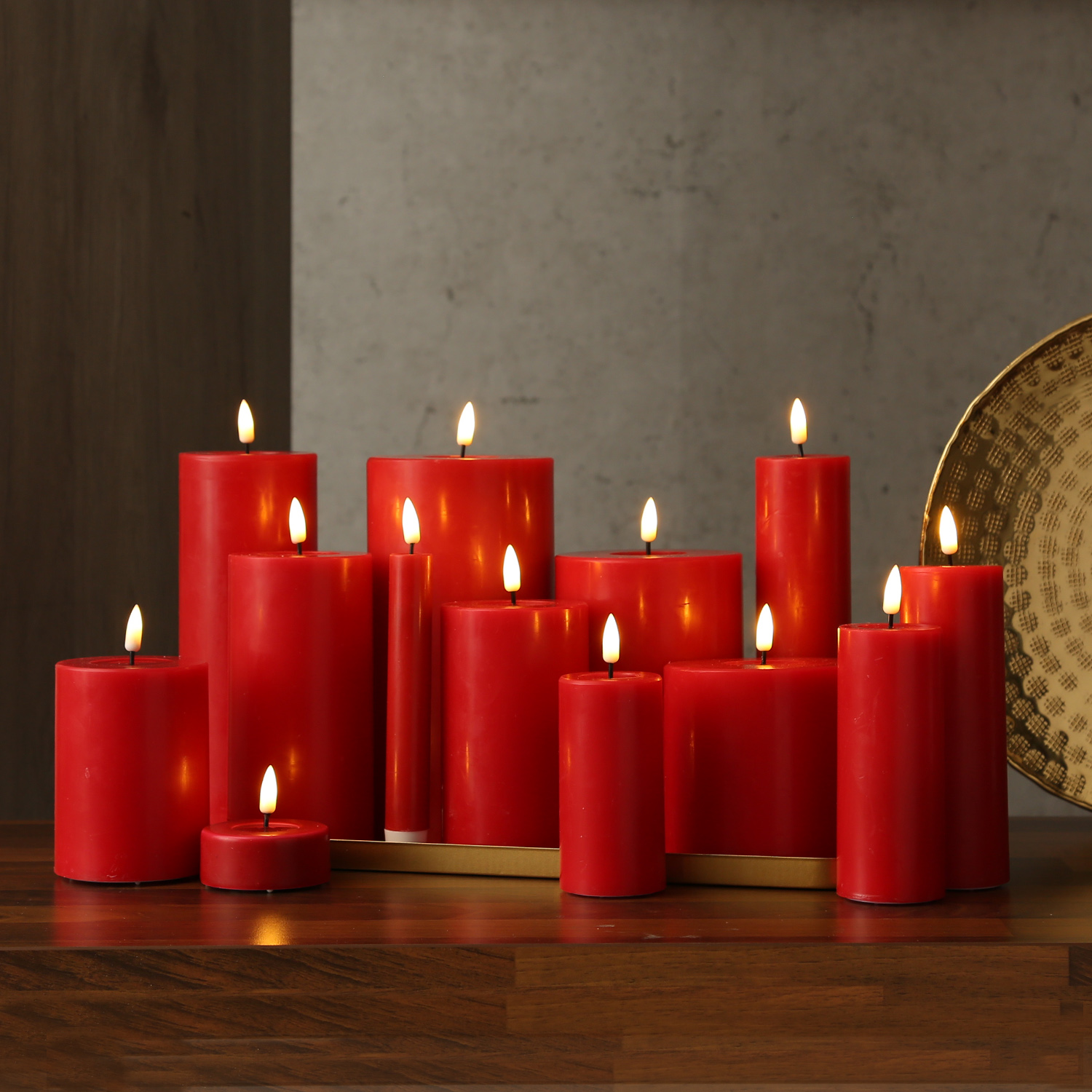 LED Stumpenkerze MIA - Echtwachs - realistische 3D Flamme - H: 10cm - D: 5cm - rot