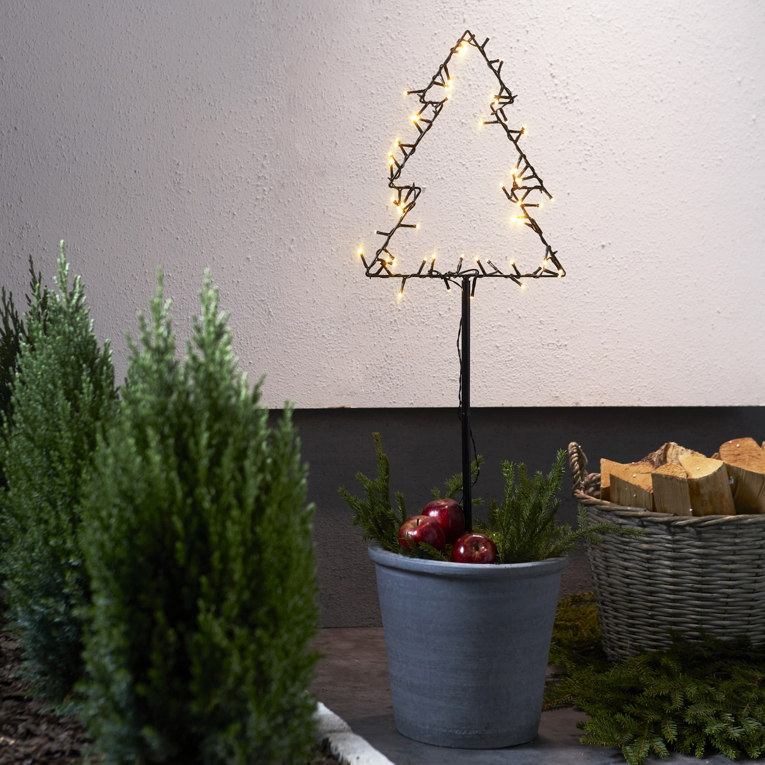 LED Lichterstern Spiky- stehend - H: 90cm - 60 warmweiße LED - Timer - Batterie - Outdoor - schwarz