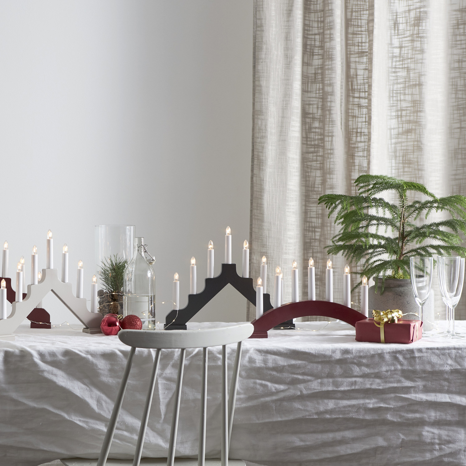 Lichterbogen Bea - 7flammig - warmweiße Birnchen - L: 39cm, H: 22cm - Schalter - rot