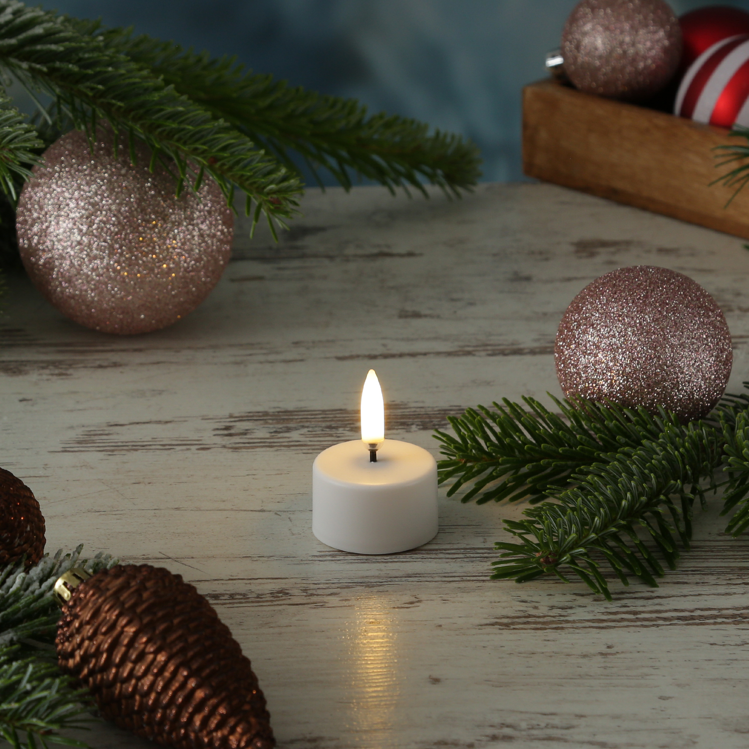 LED Teelicht THEA - Kunststoff - D: 3,9cm - H: 5cm - Timer - inkl. Batterie - weiß