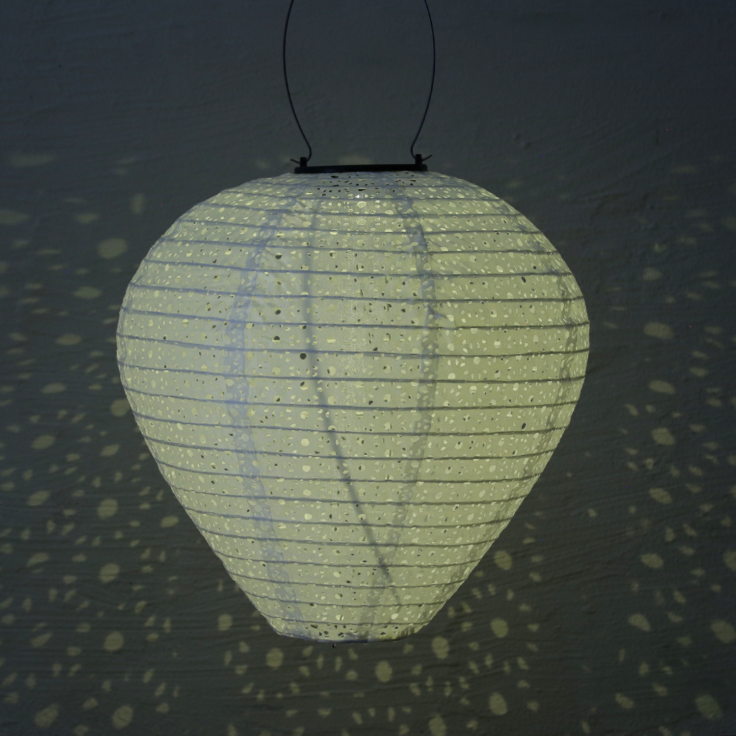 LED Solar Lampion Ballon - mit Blumenmuster - warmweiße LED - H: 30cm - D: 30cm - Lichtsensor - weiß