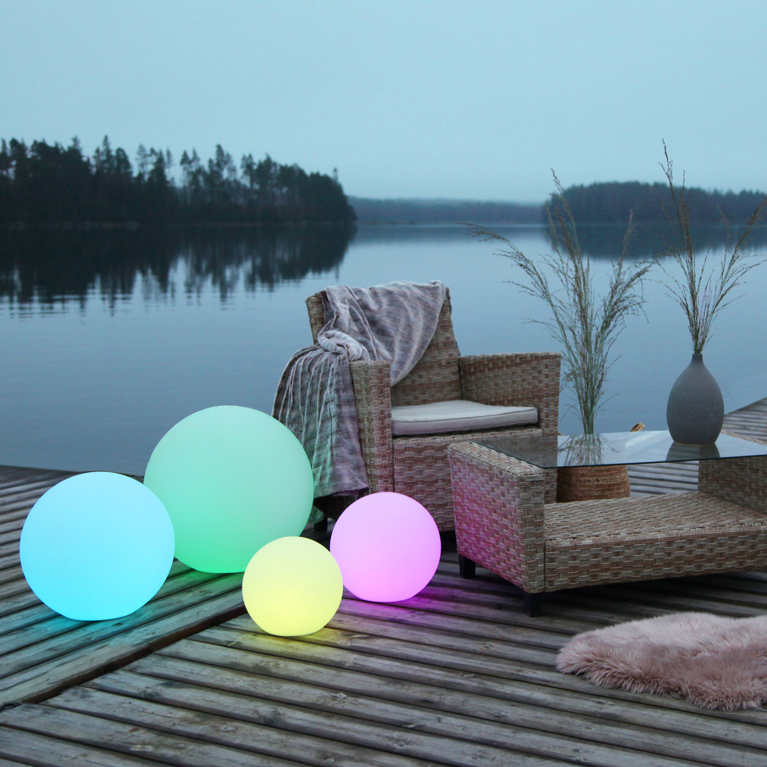 LED Kugel Twilights - Gartenkugel 25cm - RGB Farbwechsel/feste Farbe - Fernbedienung - Aufladbar