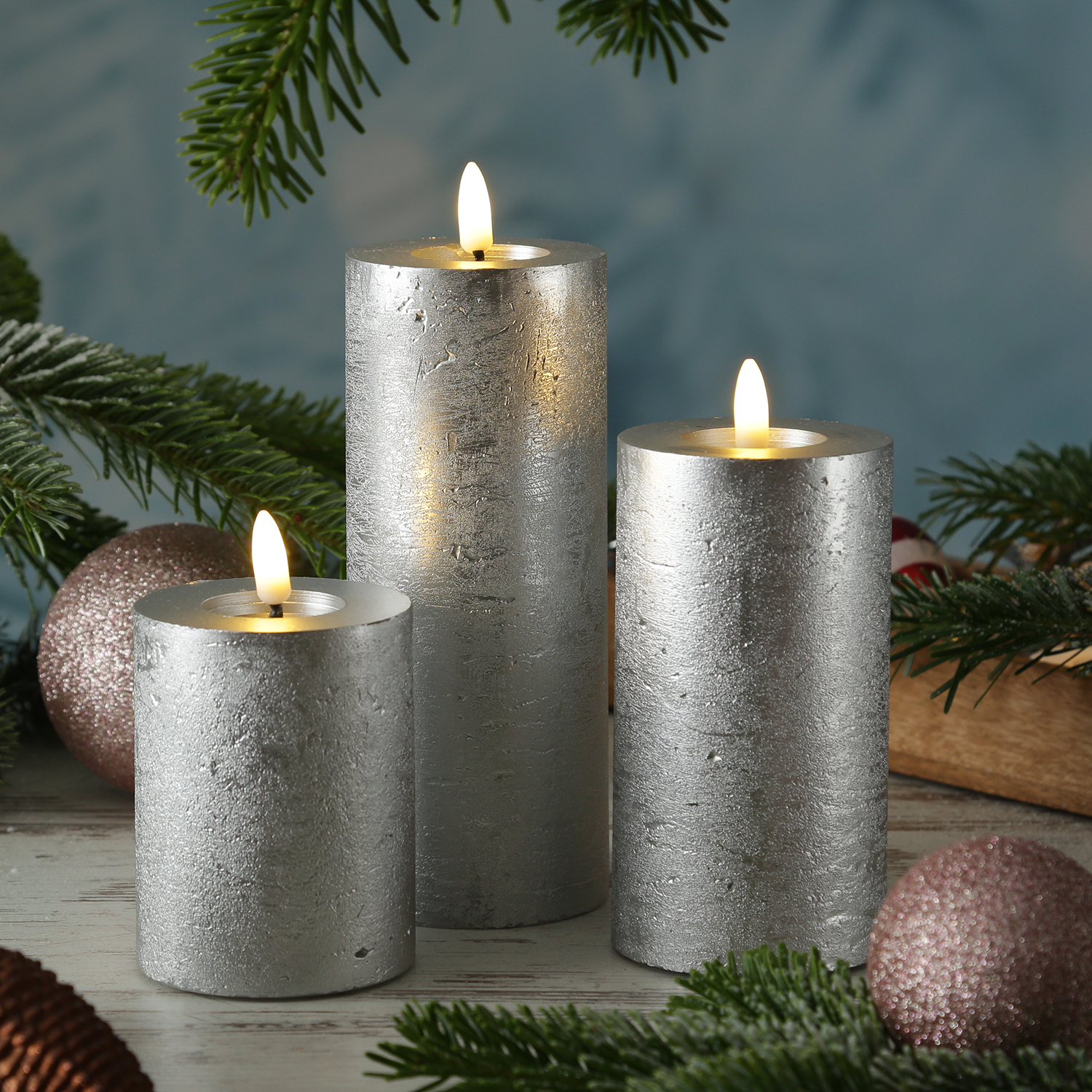 LED Kerzenset LINA - Rustik-Optik - Echtwachs - 3D Flamme - 3 Größen - Timer - silber - 3er Set