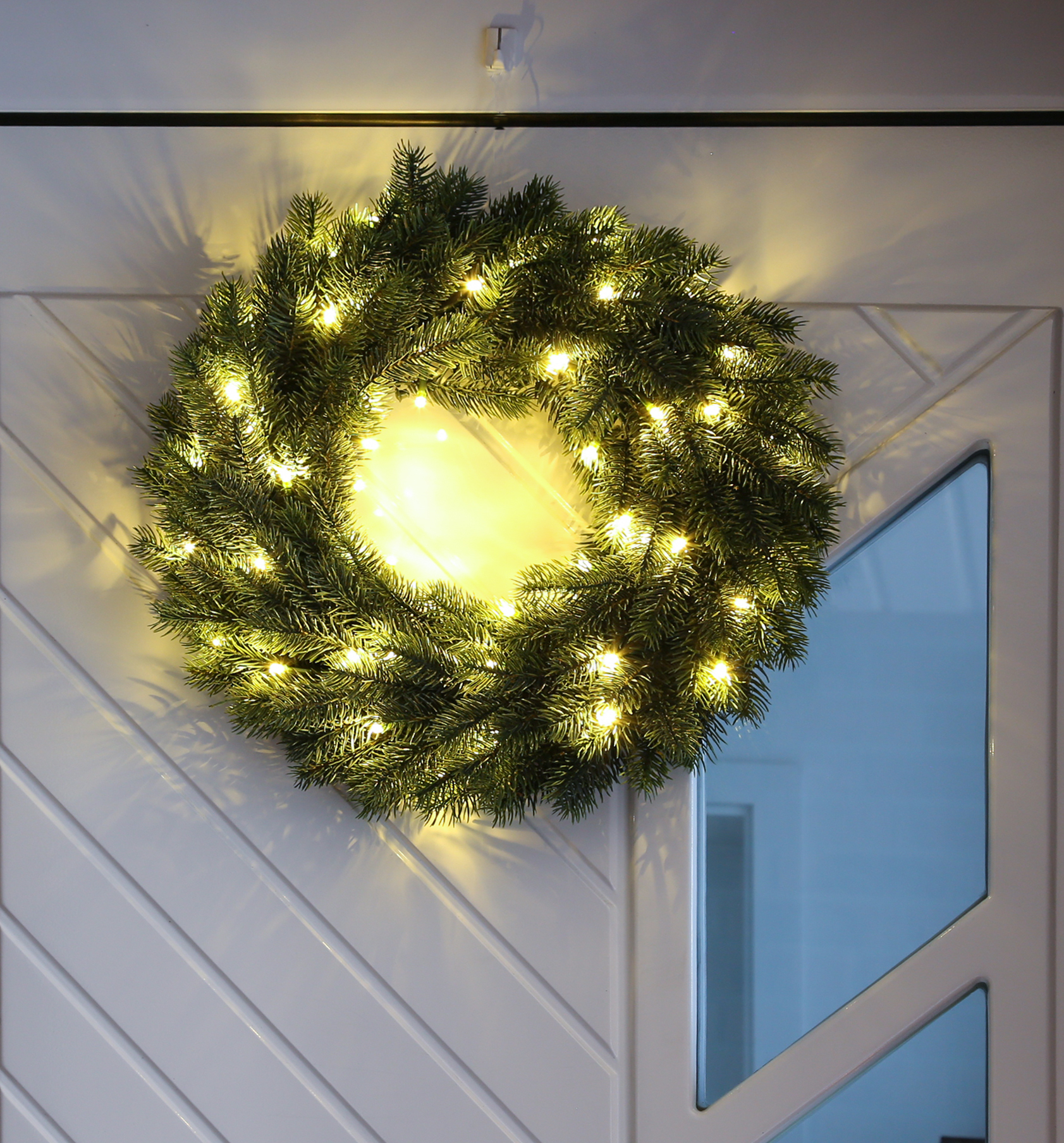 LED Tannenkranz - Türkranz - Kunststoff - 49 warmweiße LED - D: 40cm - Timer - Batterie - grün