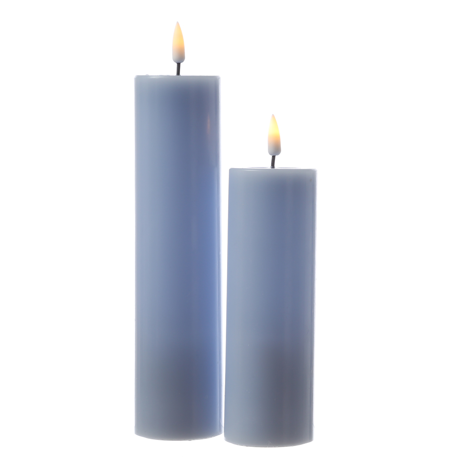 LED Stumpenkerze MIA - Echtwachs - realistische 3D Flamme - H: 15cm - D: 5cm - hellblau