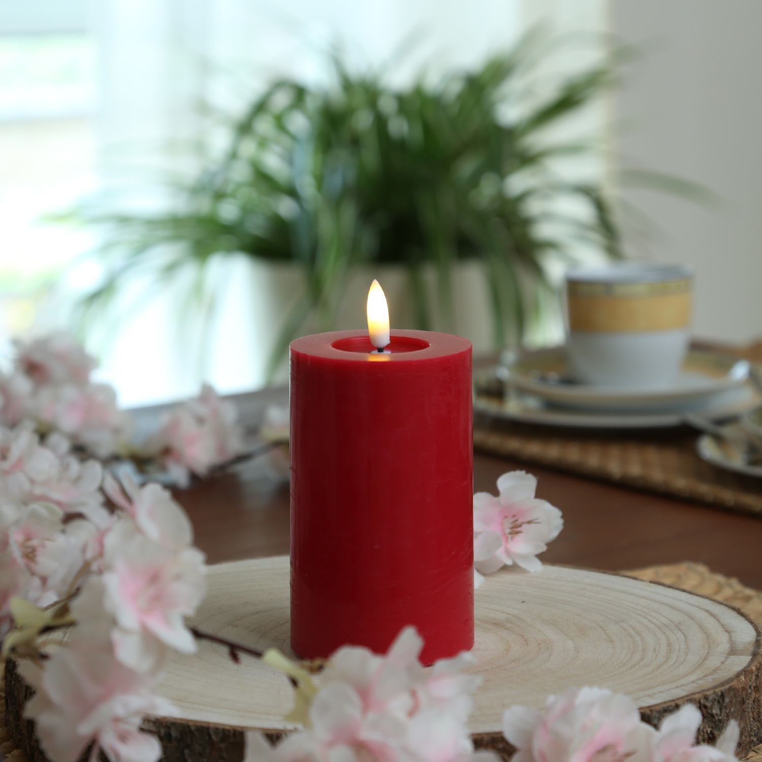 LED Kerze LINA - Rustik-Optik - Echtwachs - 3D Flamme - H: 11cm - D: 7cm - Batterie - Timer - rot