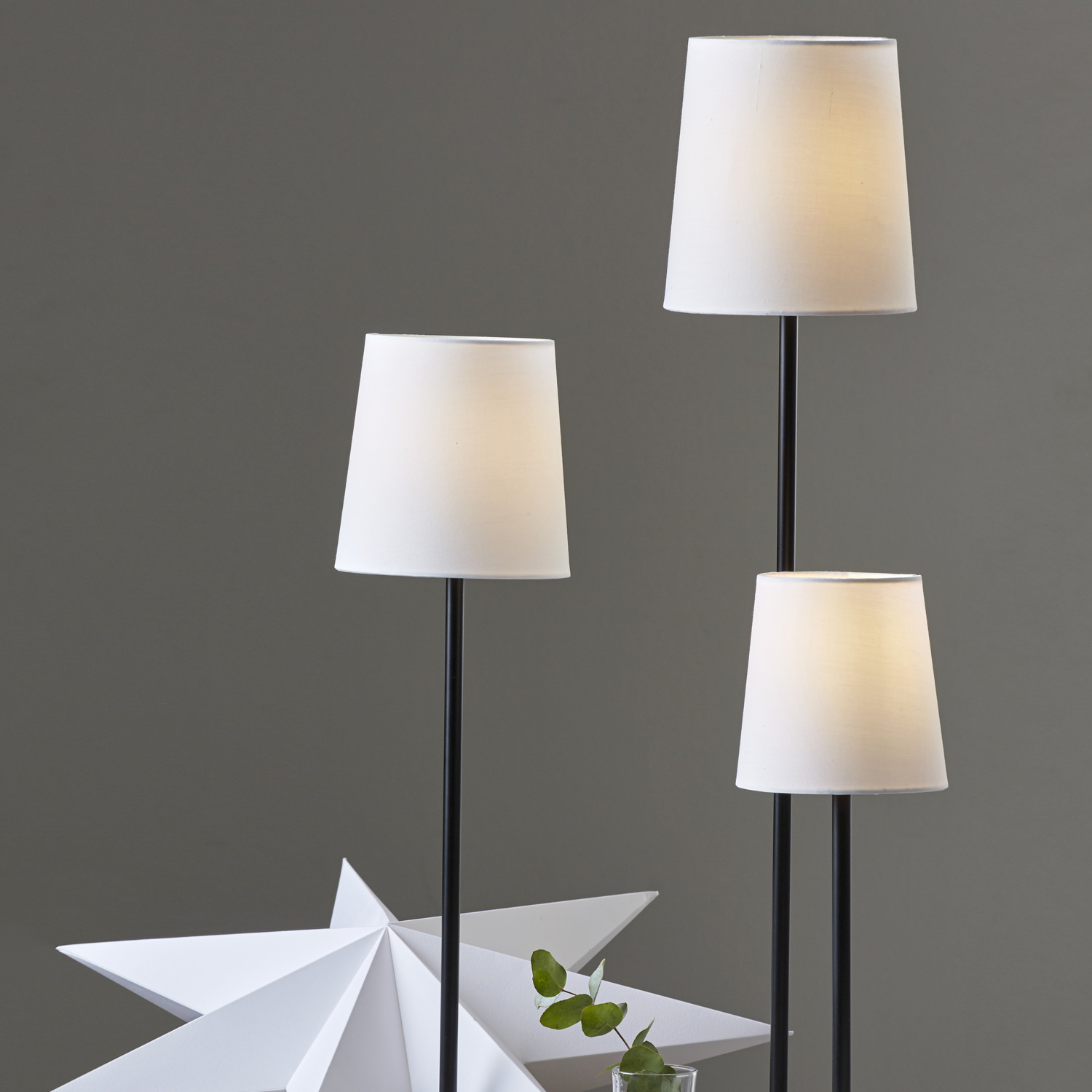 Papierstern/Dekoleuchte "Frozen" - stehend - 7-zackig - Ø 35cm, H: 85cm - E14 - inkl. Kabel - weiß