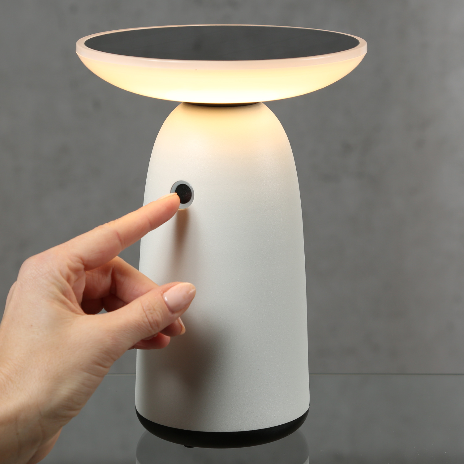 LED Solar Garten Tischleuchte - 3 Helligkeitsstufen - H: 22cm - Lichtsensor - für Außen - weiß