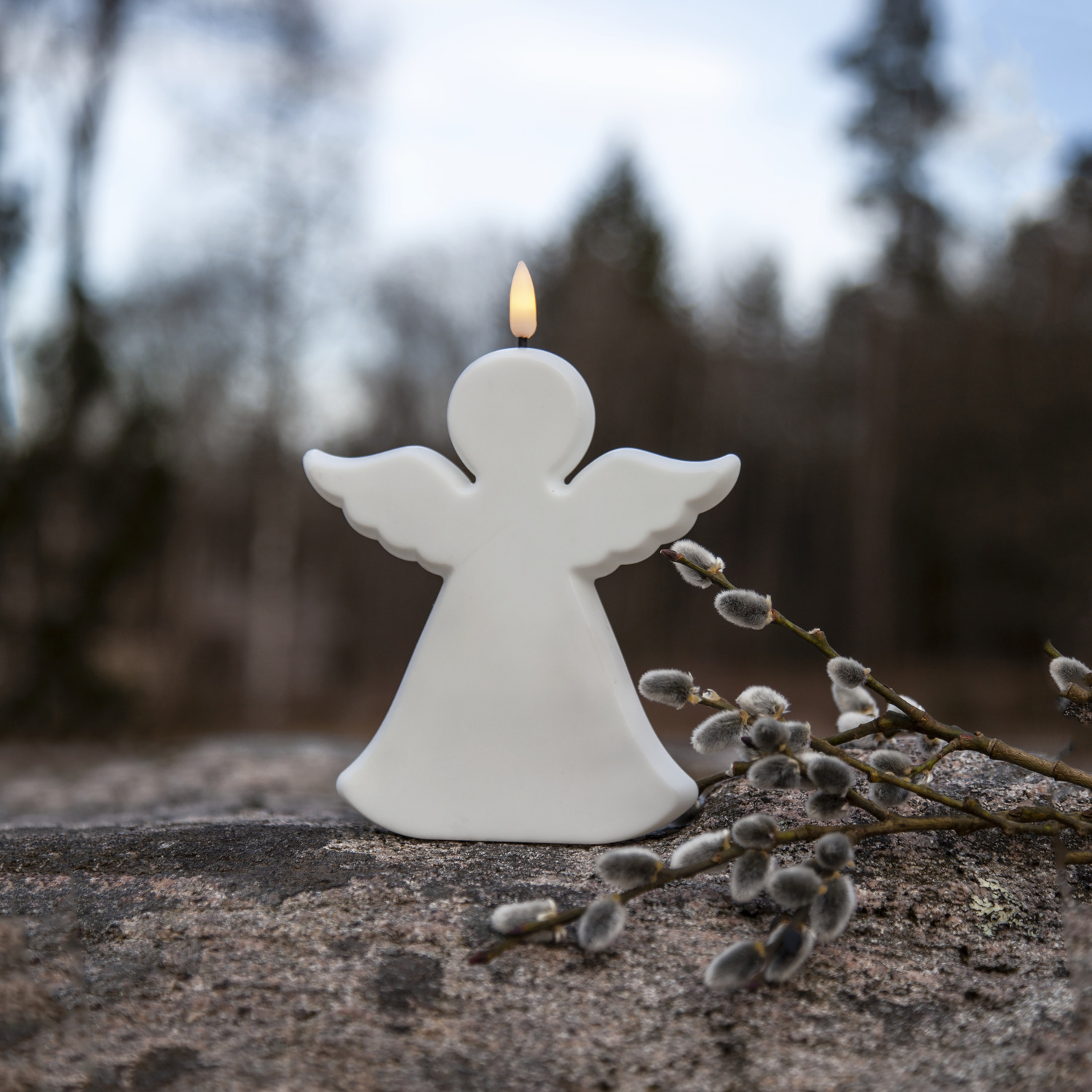 LED Gartenfigur Grabdeko Engel-Kerze - 1 warmweiße LED - H: 18cm - Timer - Batteriebetrieb - weiß