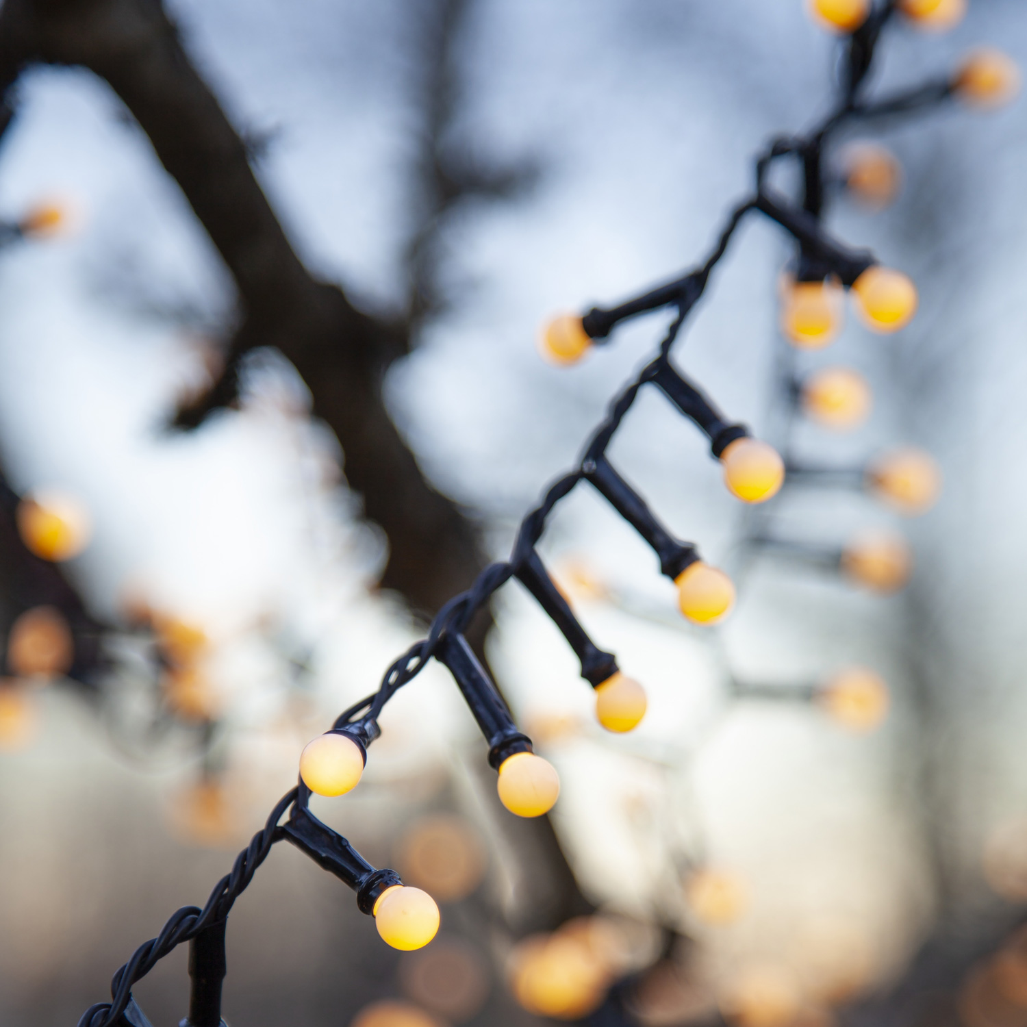 LED Lichterkette Berry Mini - 700 warmweiße opale LED - 14m - 8 Funktionen - Trafo - Timer - outdoor