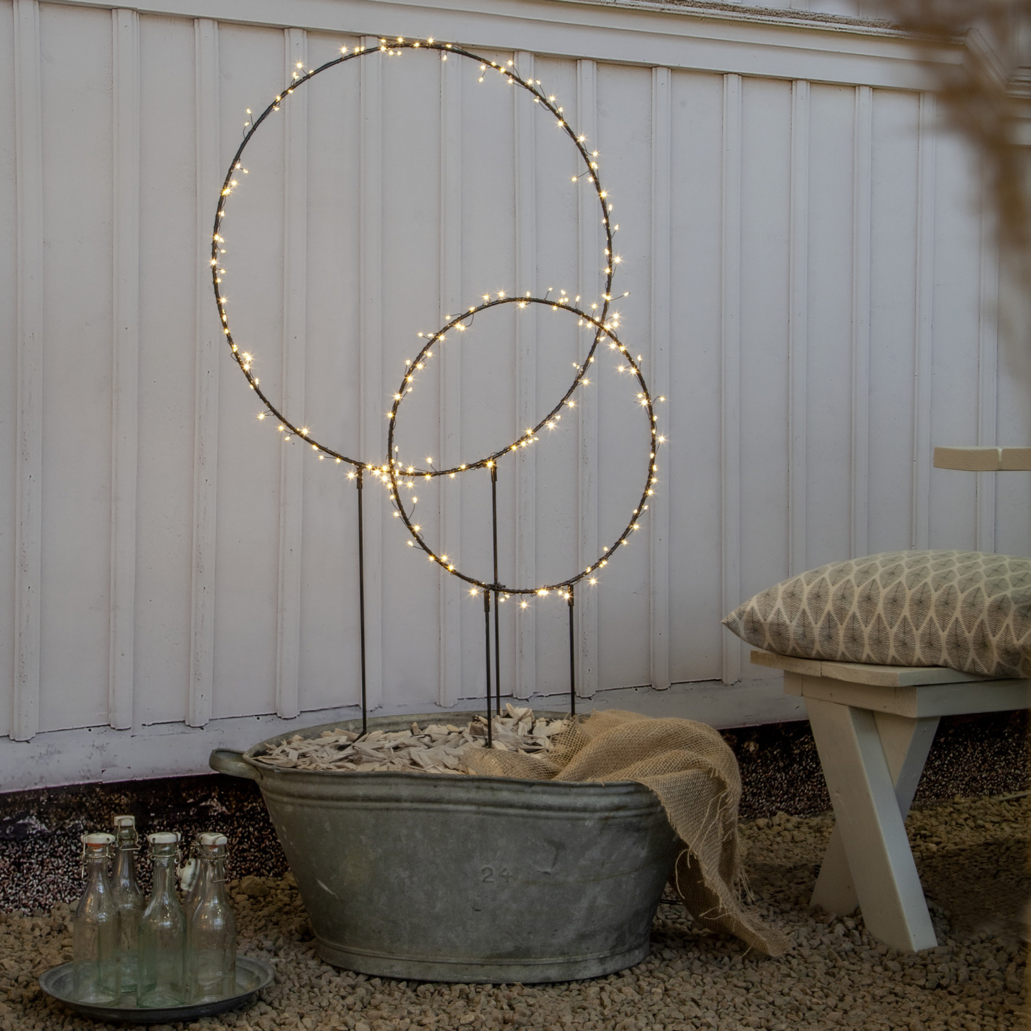 LED Lichtkreis Barlumi - stehend - H: 84cm - 80 warmweiße LED - inkl. Kabel - Outdoor - schwarz