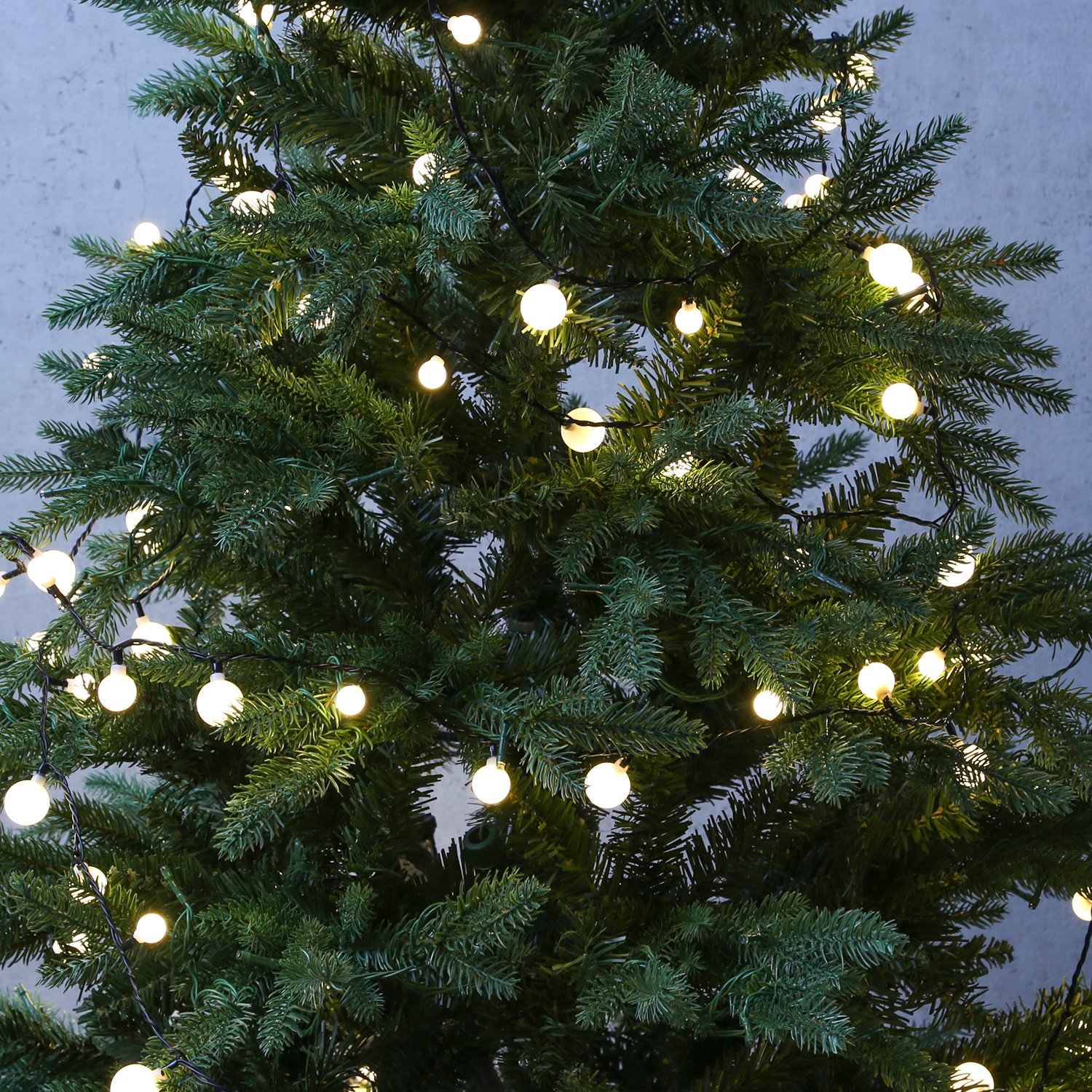 Weihnachtsbaum Lichterkette außen