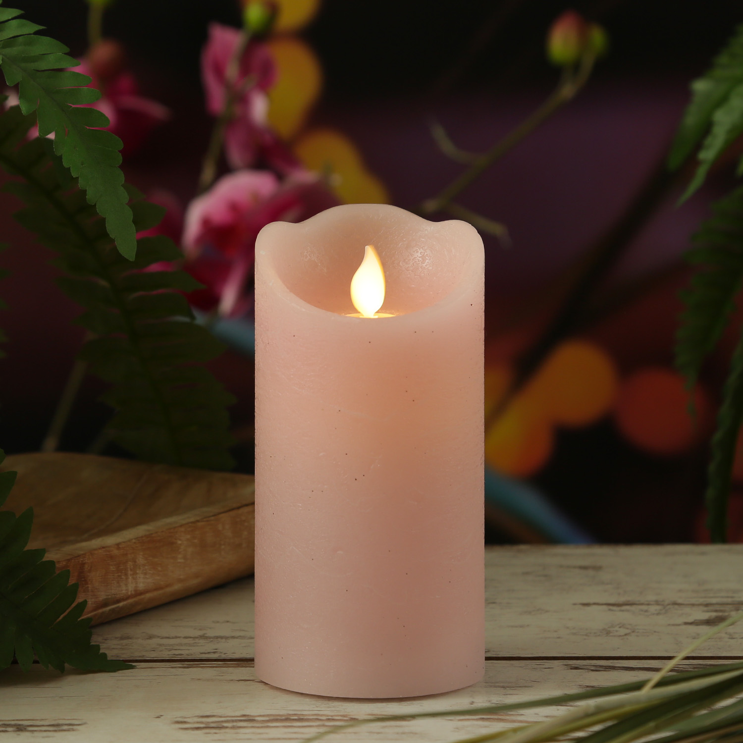 LED Kerze mit beweglicher Flamme - Rustik-Optik - Echtwachs - Timer - H: 15cm - D: 7,5cm - rosa