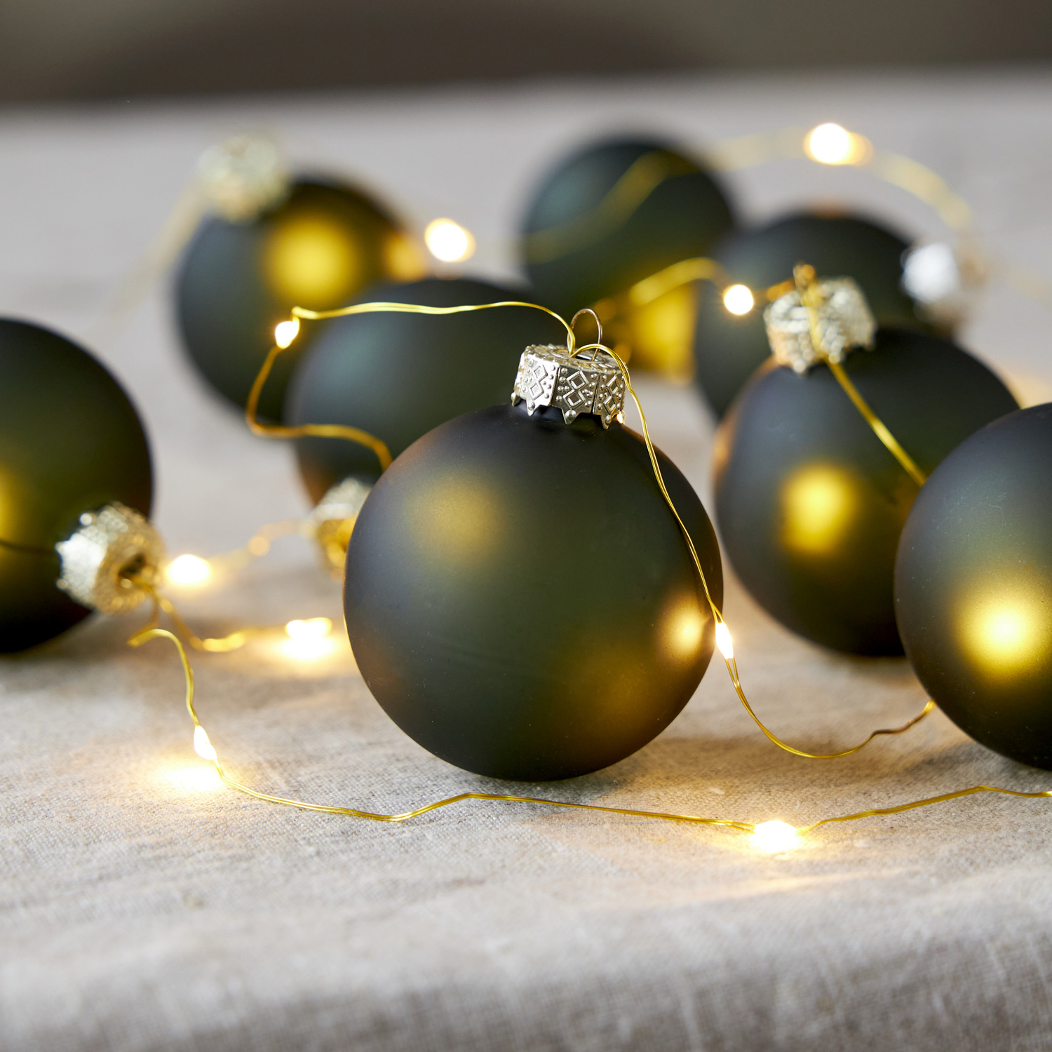 LED Lichterkette Christbaumkugel - Glas - 22 warmweiße LED - L: 1,6m - Timer - Batterie - grün