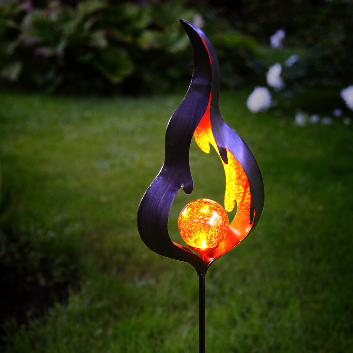 LED Solarstab "Feuer"- schwarz - amber LED - Glaskugel in Flamme - H: 85cm - Dämmerungssensor
