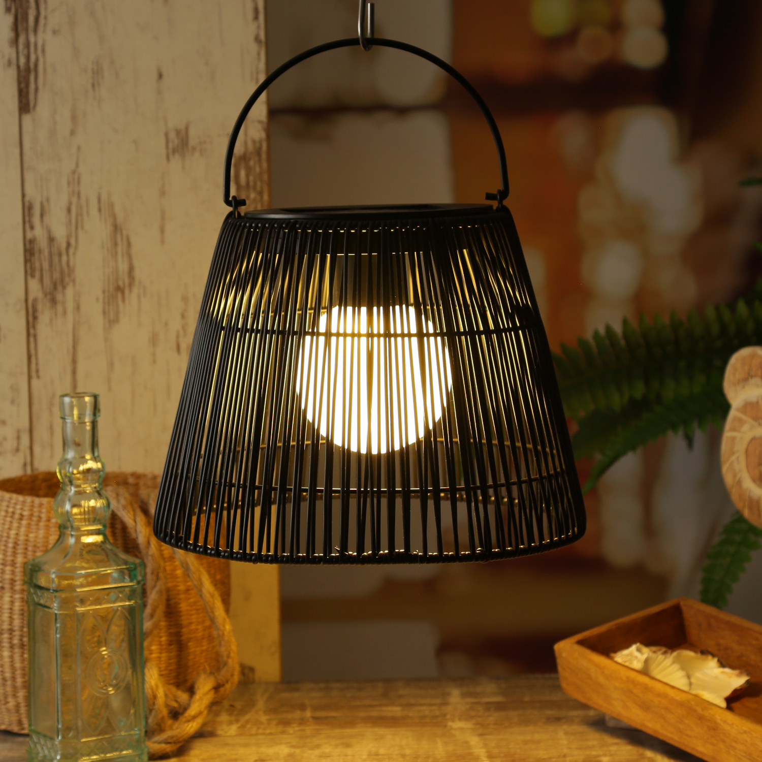 LED Solar Laterne-Haengeleuchte - Rattanoptik  - warmweisse LED - H- 22cm - Lichtsensor - schwarz