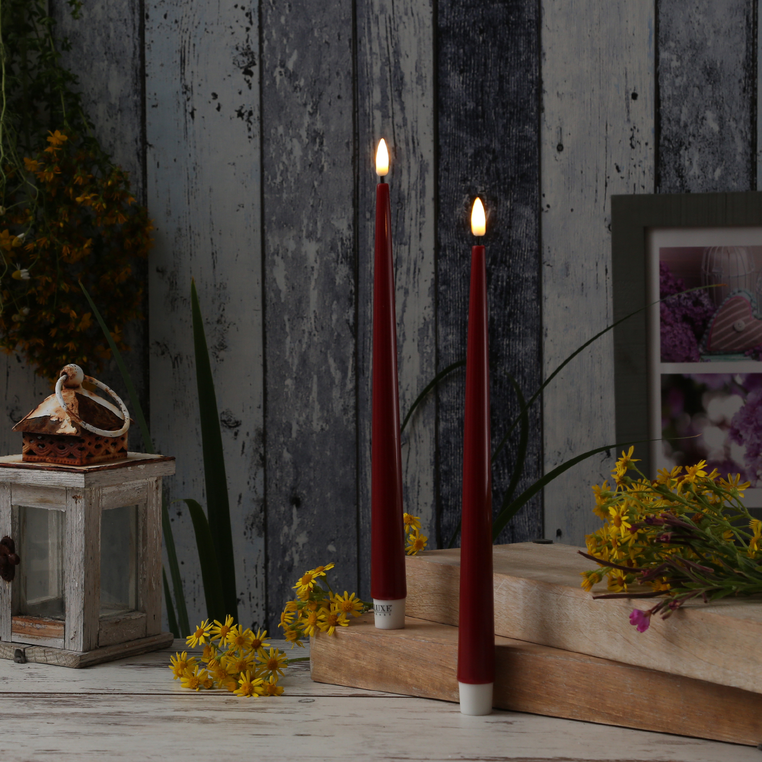 LED Stabkerzen ELLA - Echtwachs - realistische 3D Flamme - H: 28cm - bordeauxrot - 2 Stück