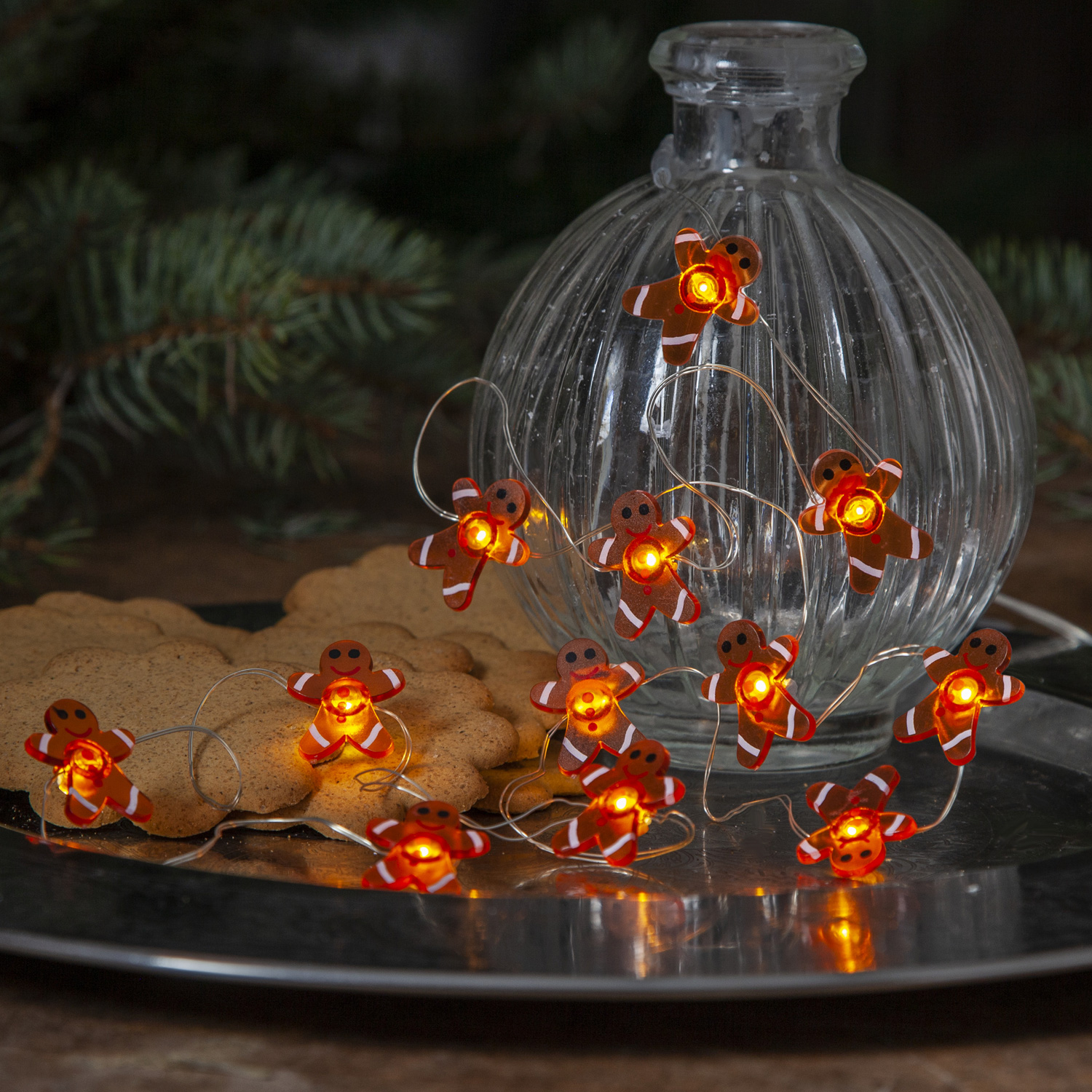 LED Lichterkette Dew Drop Lebkuchenmänner - 12 warmweiße LED -1,10m - Batterie - f. Innen - Braun