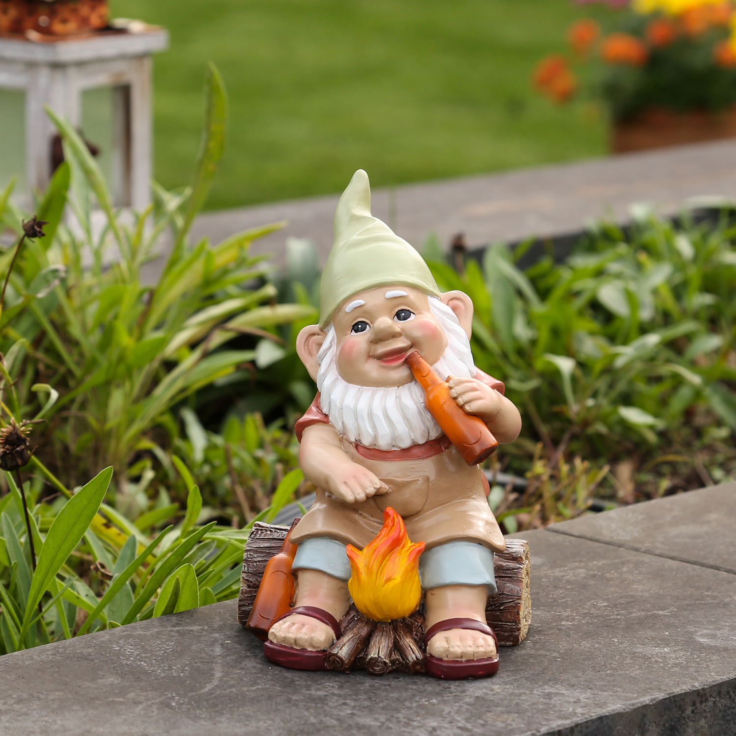 Gartenzwerg SKALLI - Zwerg mit Lagerfeuer - Dekofigur - Polyresin - H: 17cm - bunt