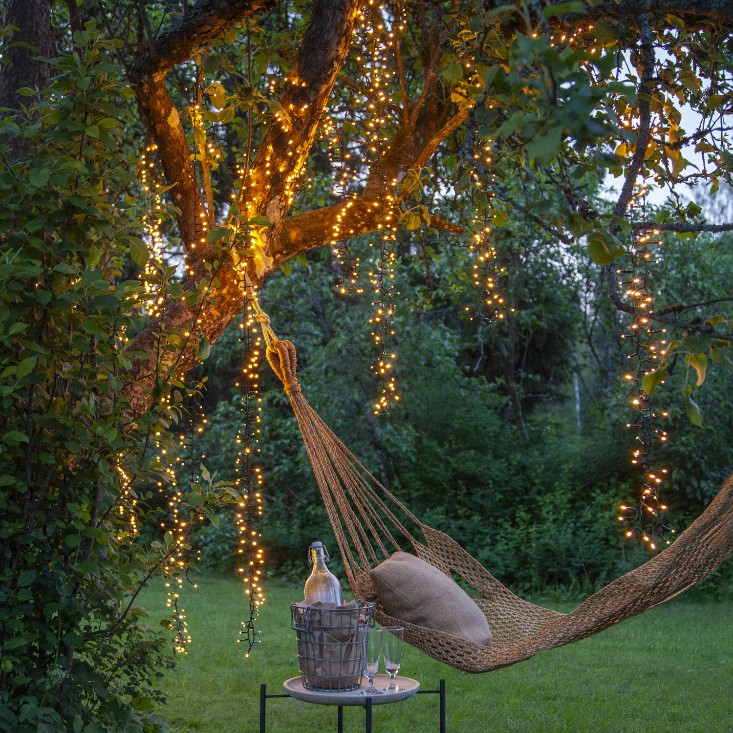 LED Lichterkette - Serie LED - outdoor - 800 ultra warmweiße LED - L: 16m - schwarzes Kabel