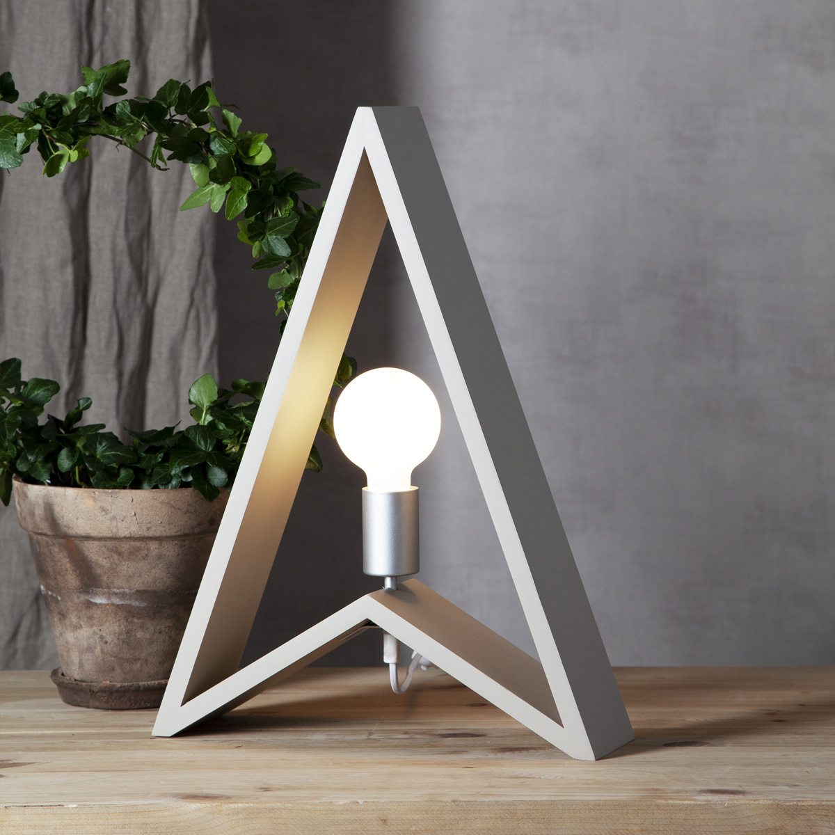 LED DEKO Leuchtmittel - OPAL - soft-touch - E27 - D: 80mm - 5W - 2600K - 400lm - dimmbar