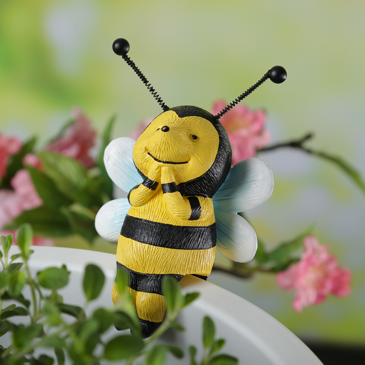 Blumentopfhänger Biene - niedliche Dekofigur als Topfhänger - Tierfigur - Polyresin - H: 11,5cm