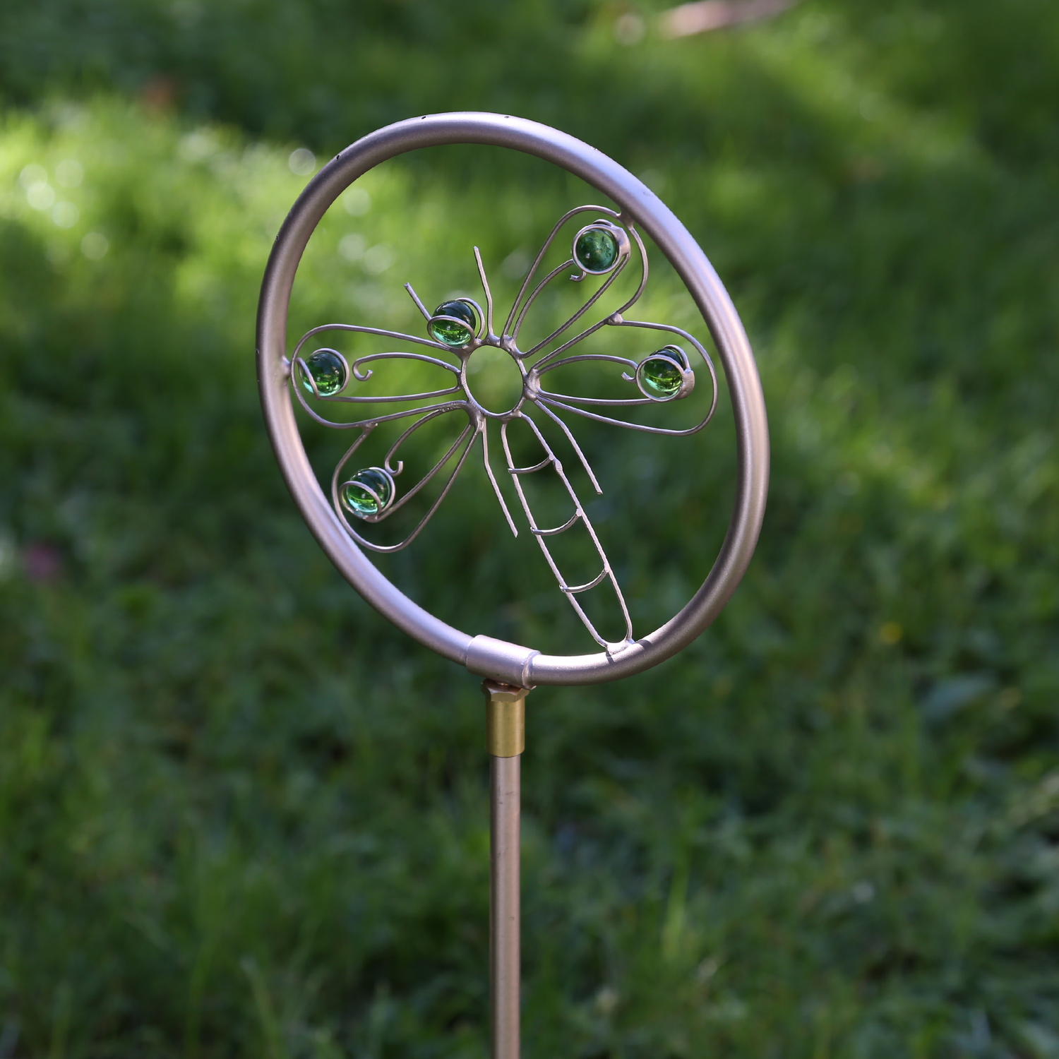 Gartenstecker LIBELLE - Wassersprinkler - Edelstahl - H: 75cm - D: 19cm - silber, grün