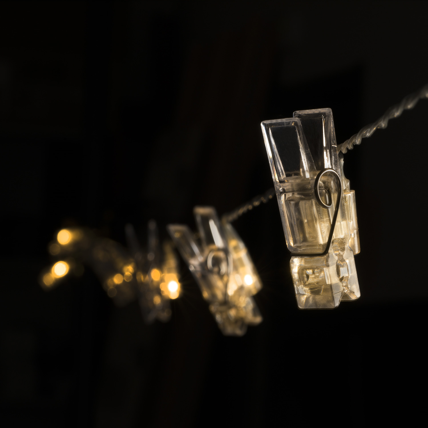 LED Clip Lichterkette - 12 Wäscheklammern - warmweiße LED - L: 2,75m - Trafo 4,5V - transparent