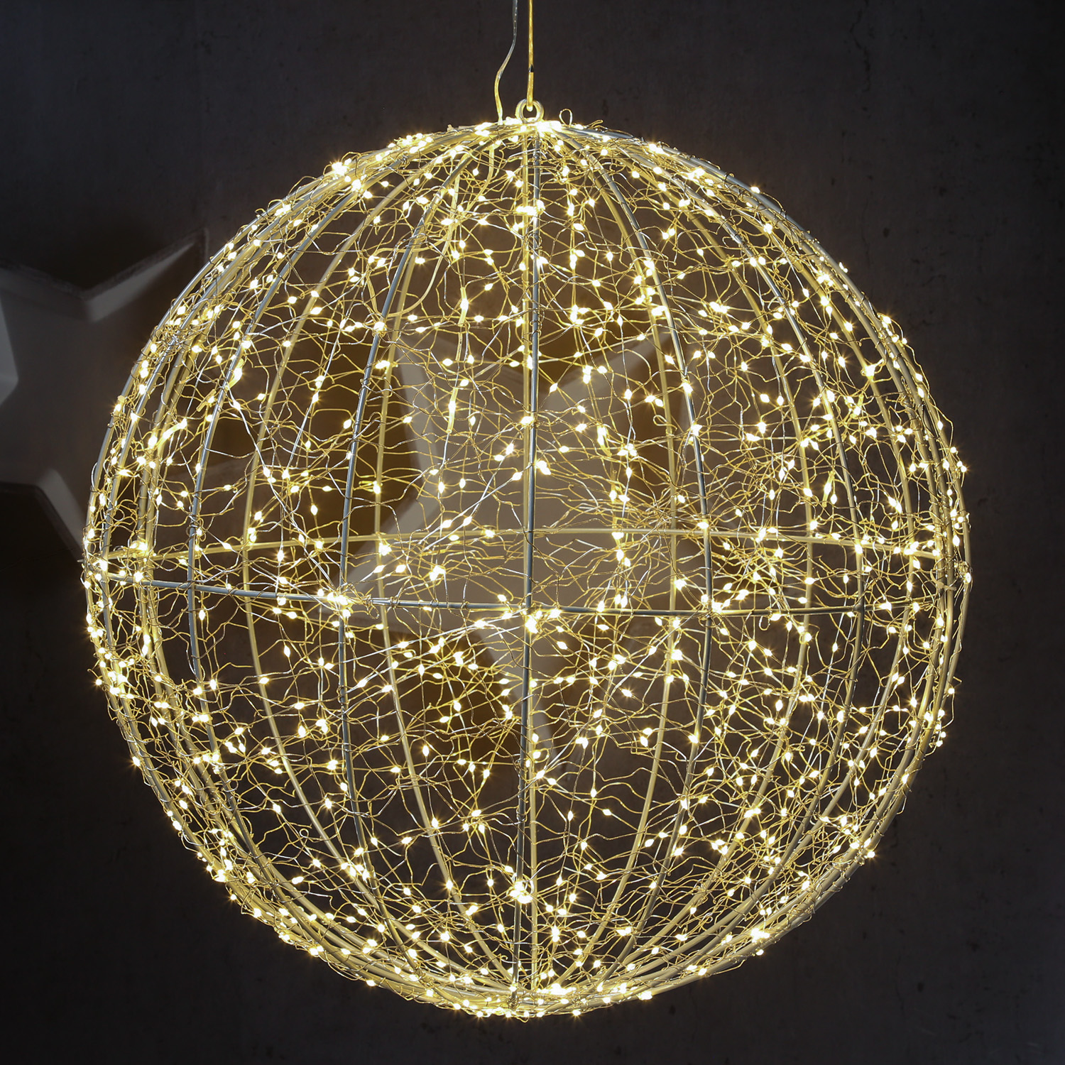 LED Drahtkugel - Leuchtkugel - 960 warmweiße LED - Timer - D: 58cm - für Innen/Außen