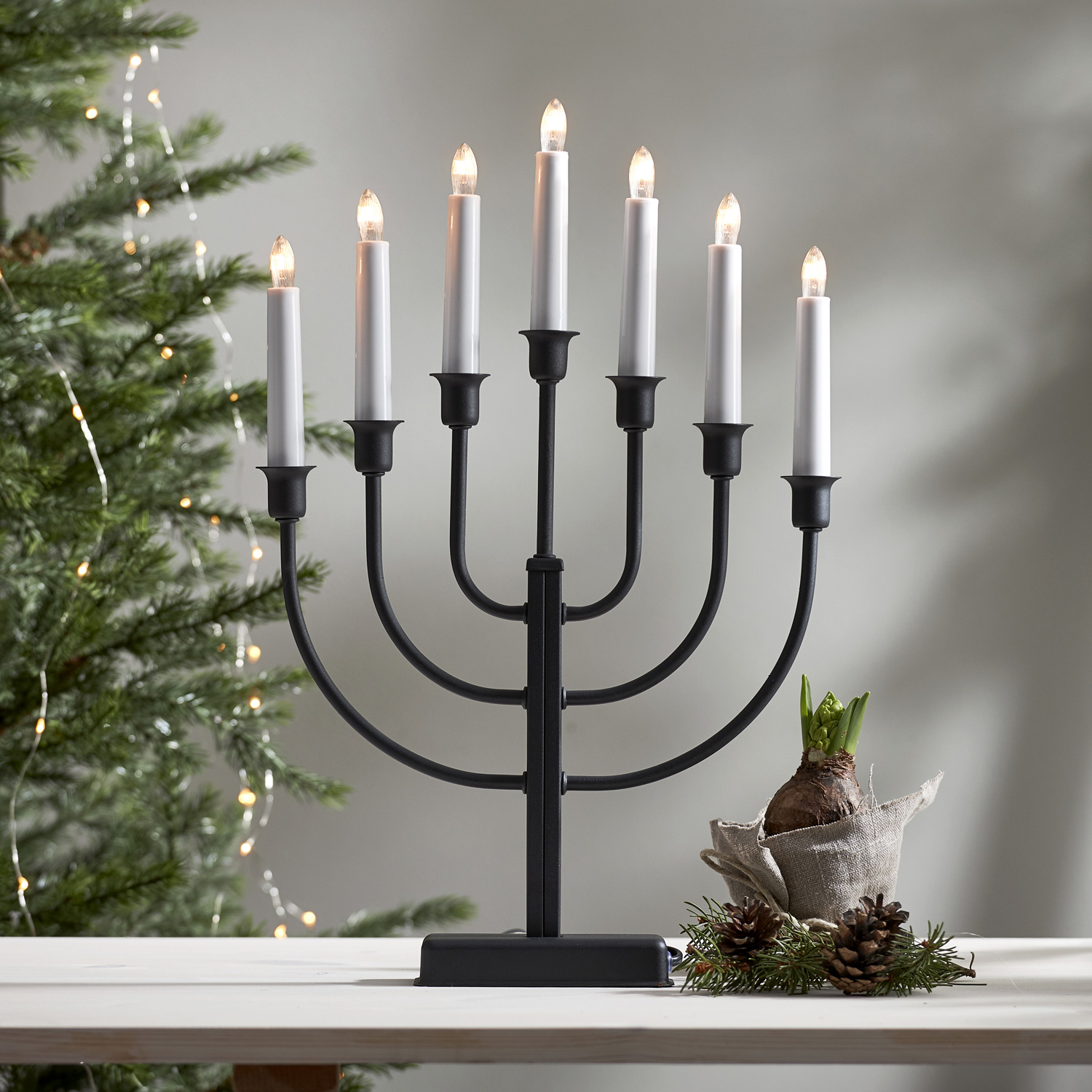 Kerzenleuchter KRISTINA - 7 Arme - warmweiße Lampen - H: 47cm - Schalter - Schwarz