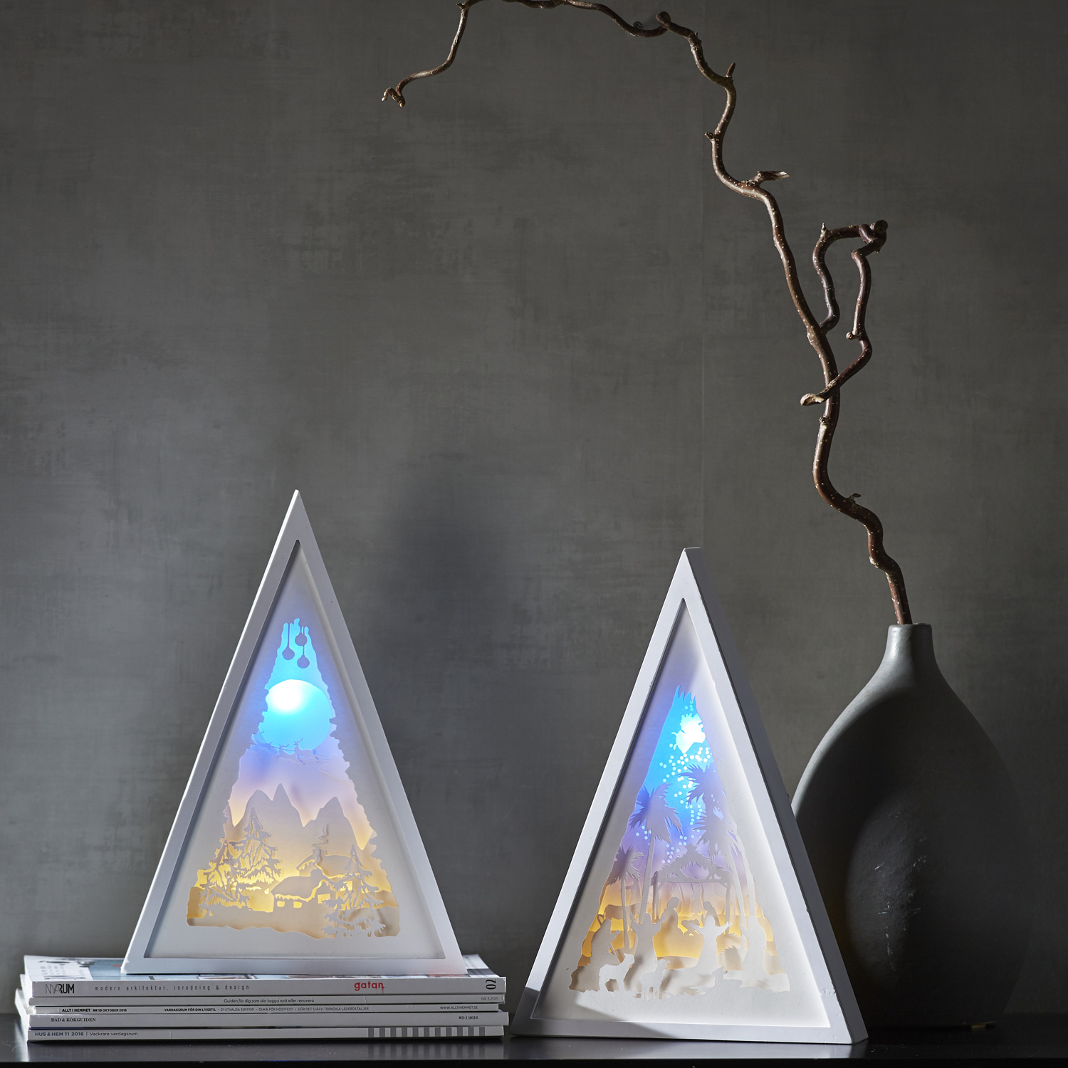 LED-Bild mehrdimensional "Krippe" - weiss - 8 LED - Batterie - Timer - H: 30,5cm - B: 22cm