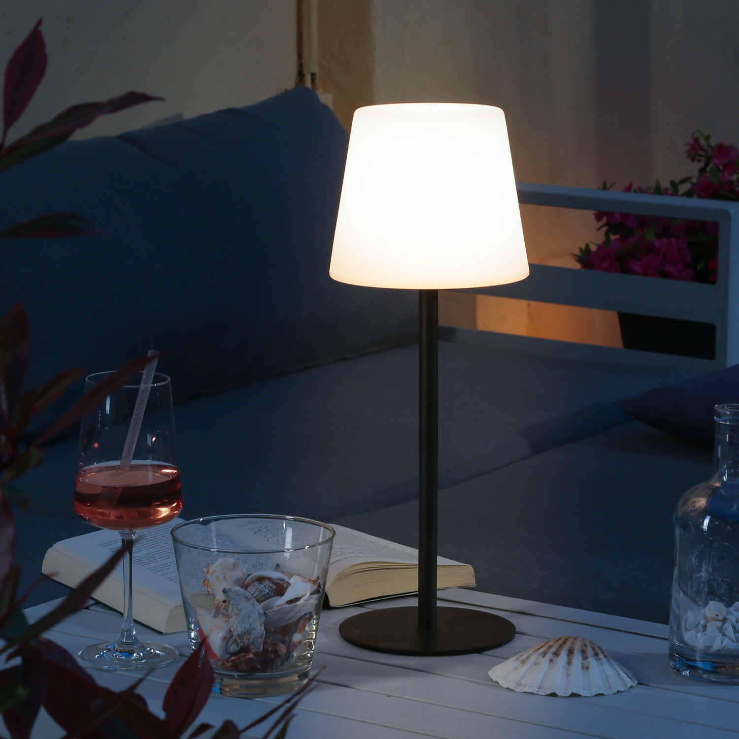LED Garten Tischlampe - 4 Helligkeitsstufen - 2 Höhen - H: 40cm - wiederaufladbar per USB - f. Außen