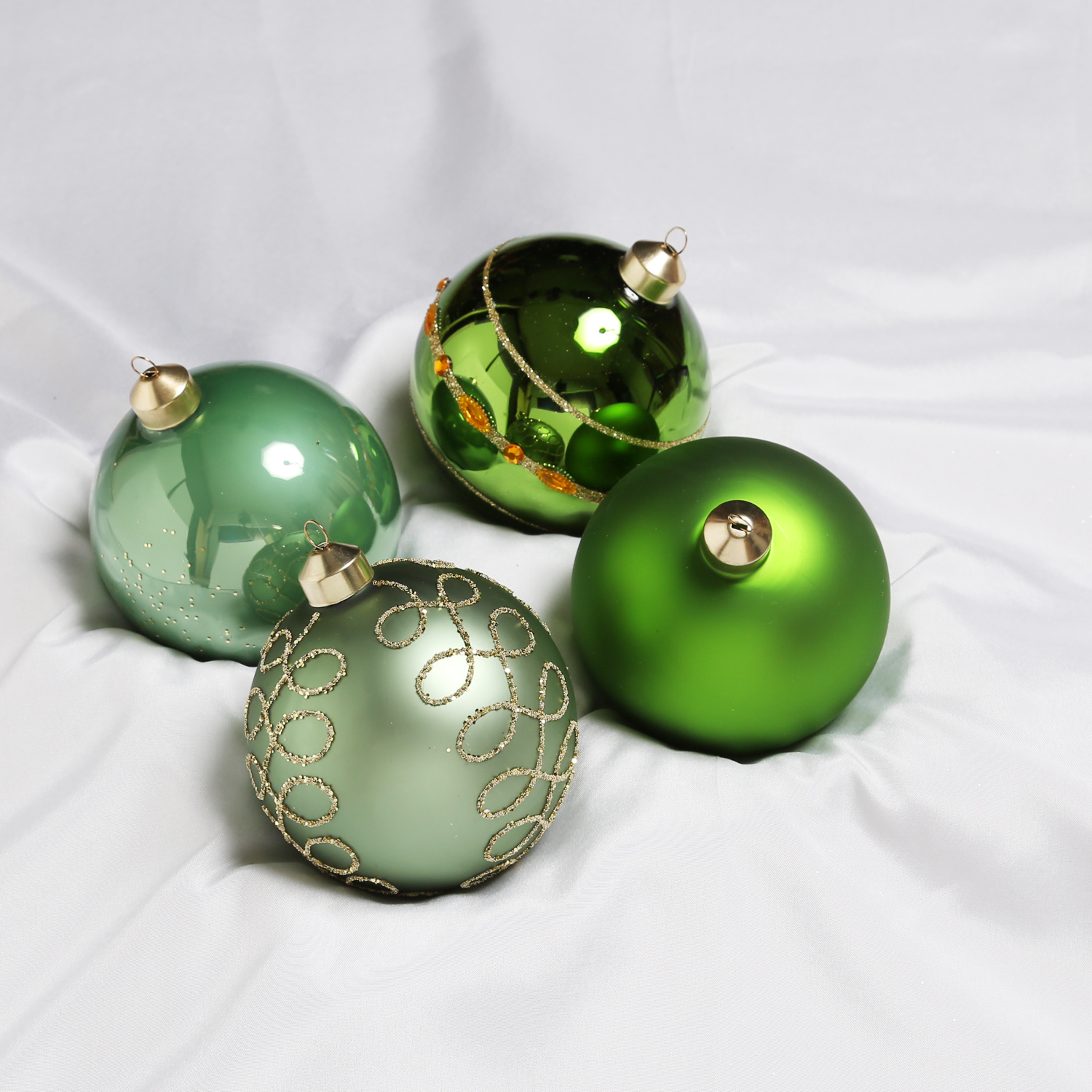 LED Christbaumkugel - Weihnachtskugel - Glas - 18 warmweiße LED - D: 15cm - Timer - Batterie