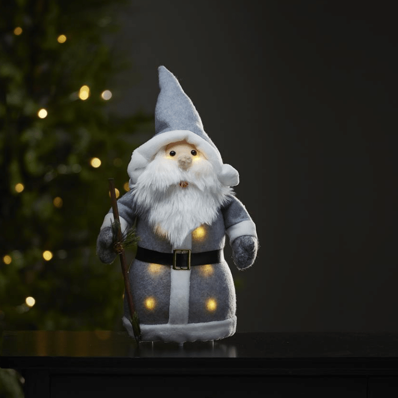 LED Stoff-Figur Weihnachtsmann - graue Mütze & Schal - 8 warmweiße LED - H: 38cm - Batteriebetrieb
