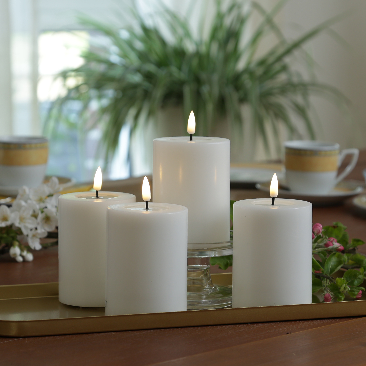 LED Kerzenset MIA - Echtwachs - H: 10cm/D: 7,5cm - mit Batterien/Fernbedienung - weiß - 4er Set