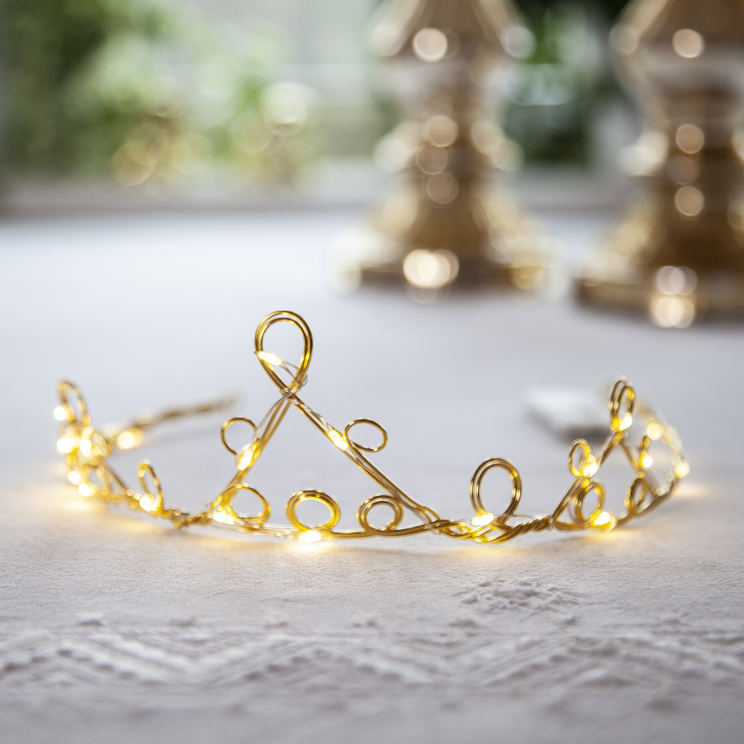 LED Krone DIADEM - 20 warmweiße LED - L: 18cm - Timer - Batteriebetrieb - gold