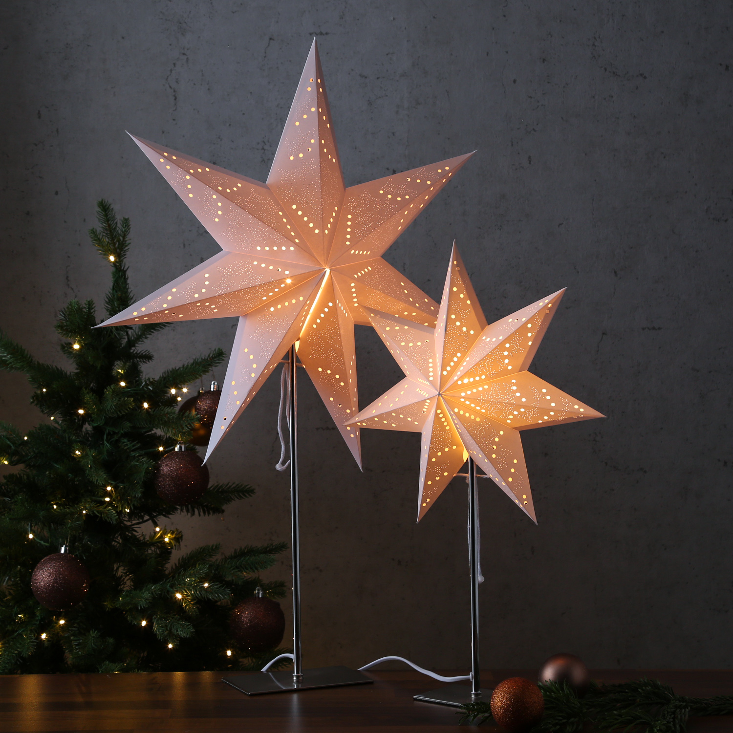 Papierstern LUNA - stehend - 7-zackig - D: 54cm, H: 75cm - inkl. E14 Fassung u. Kabel - weiß