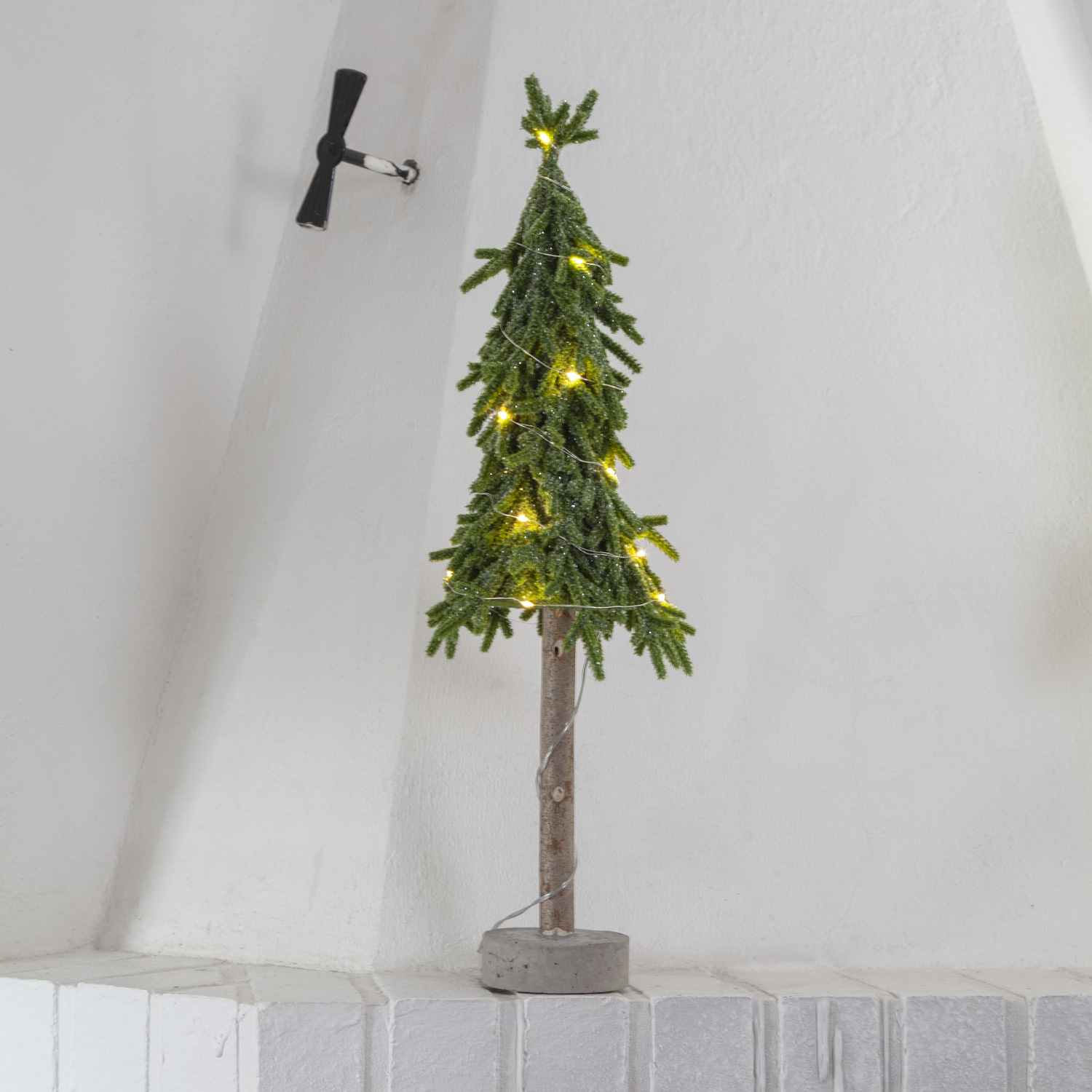 LED Tannenbaum Lummer - stehend - Tischbaum - 15 warmweiße LED - H: 55cm - Batteriebetrieb - grün