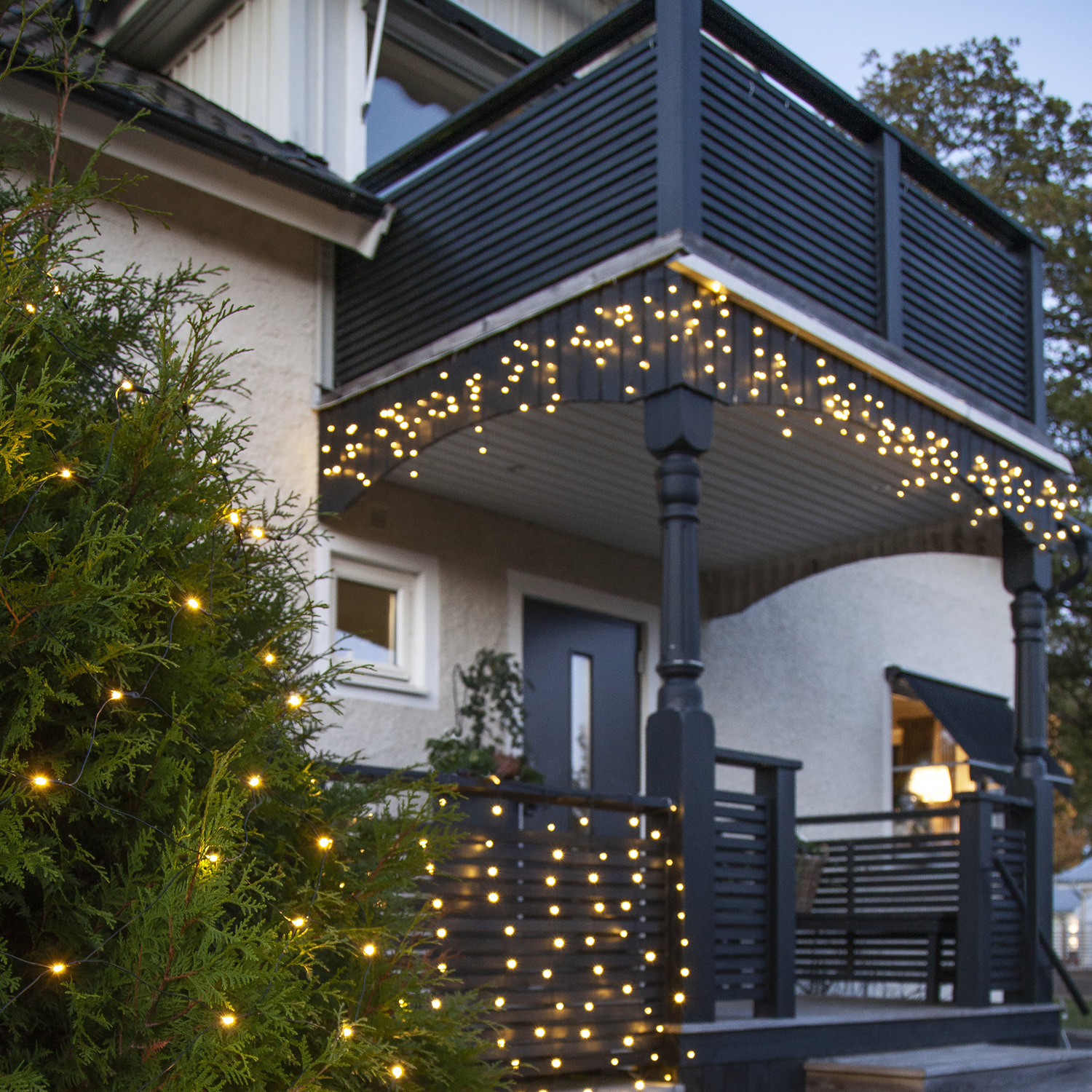 Lichterkettenvorhang Warmweiß LARS360 LED Lichternetz 6x2 M – 280 LEDs Warmweiß, 8 Modi, IP44, Mit Stecker, Für Innen & Außen