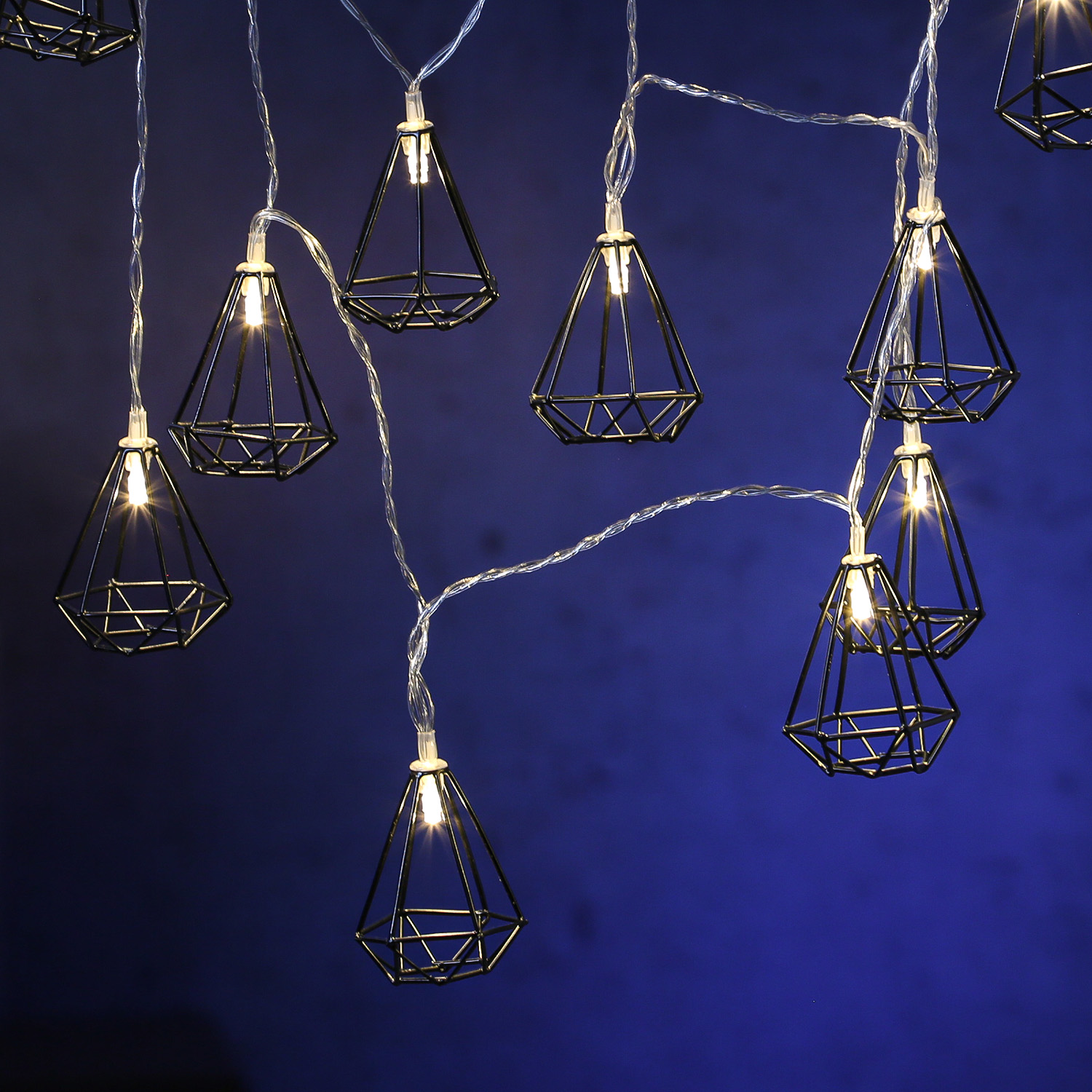 LED Lichterkette DIAMANT - 10 kleine beleuchtete Diamanten - Timer - Batterie - L: 1,59m - schwarz