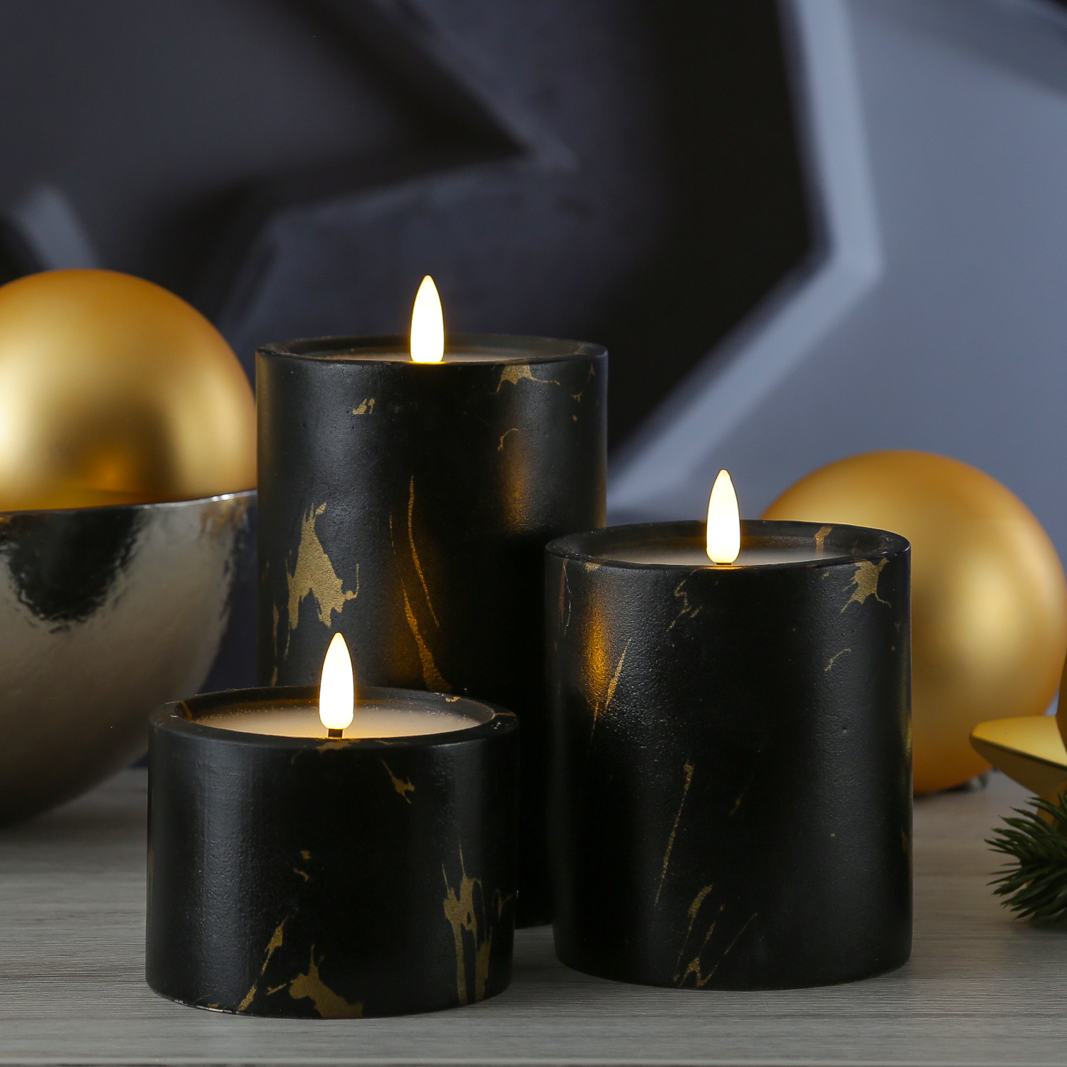 LED Kerze in Marmoroptik - Zement/Wachs - natürliche 3D Flamme - Timer - H: 8,5cm - D: 9cm - schwarz